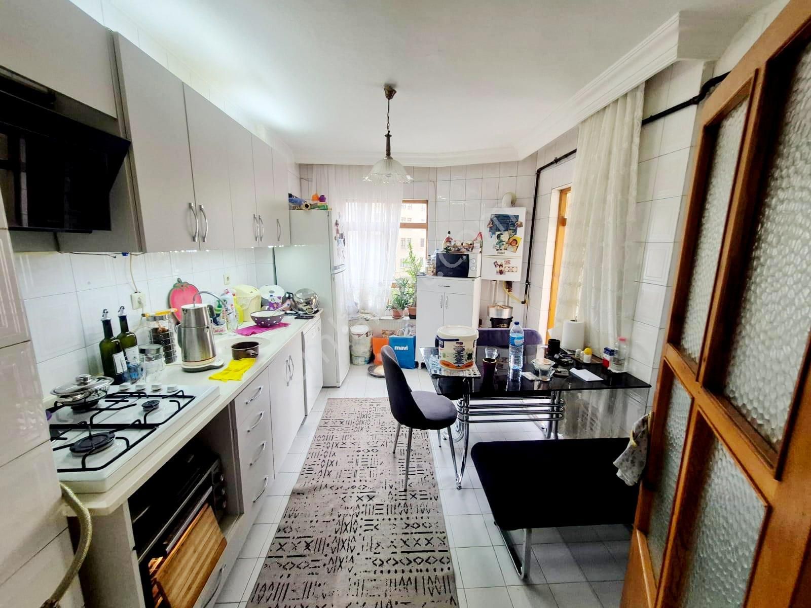 Uzman Emlak'dan Yunusemre Caddesi Yakını Orta Katta Bağımsız 3+1 Daire - Görsel 21