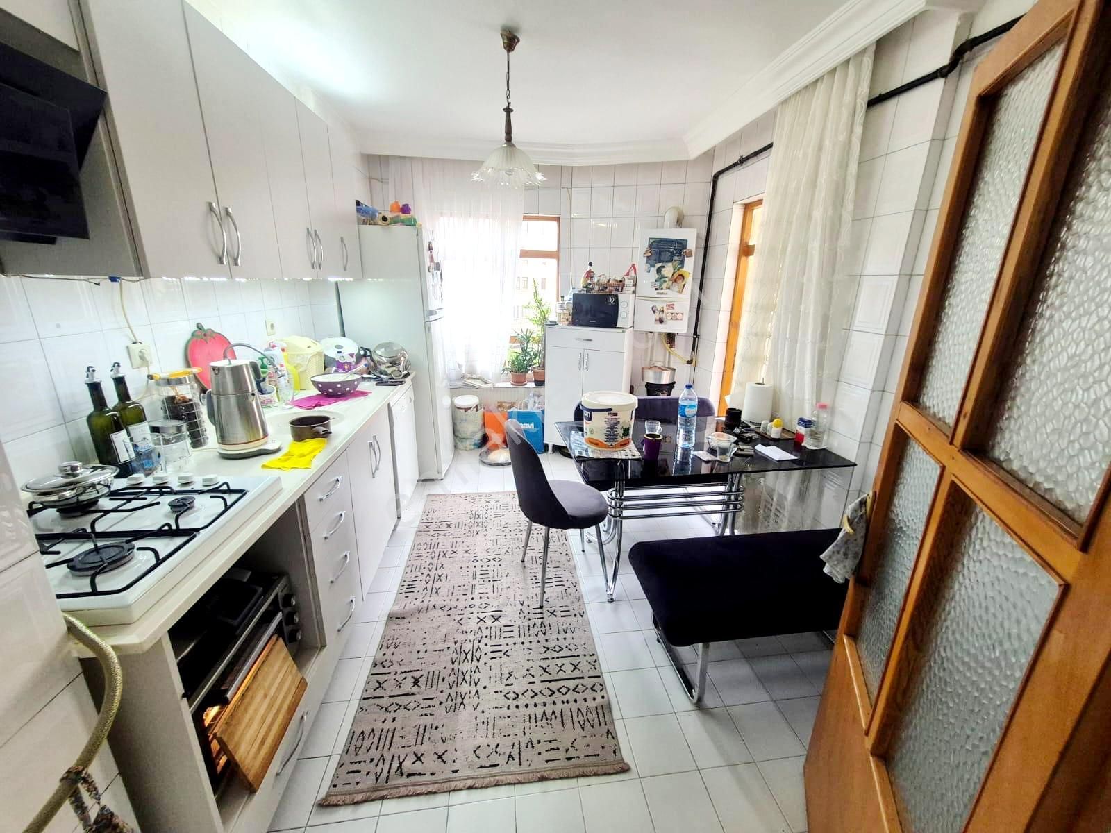 Uzman Emlak'dan Yunusemre Caddesi Yakını Orta Katta Bağımsız 3+1 Daire - Görsel 24