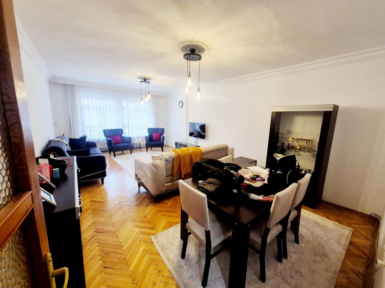 Uzman Emlak'dan Yunusemre Caddesi Yakını Orta Katta Bağımsız 3+1 Daire - Görsel 6