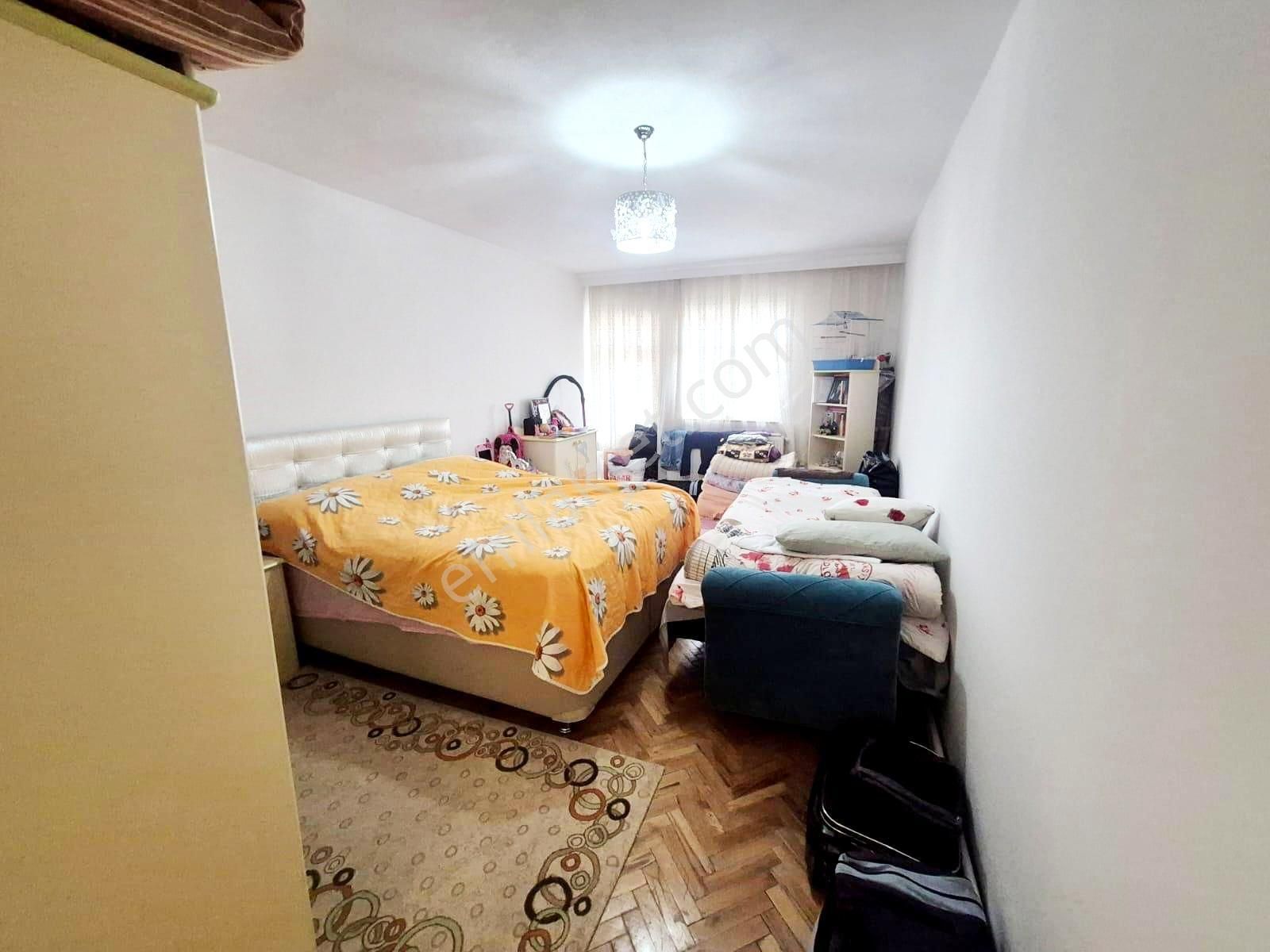 Uzman Emlak'dan Yunusemre Caddesi Yakını Orta Katta Bağımsız 3+1 Daire - Görsel 12