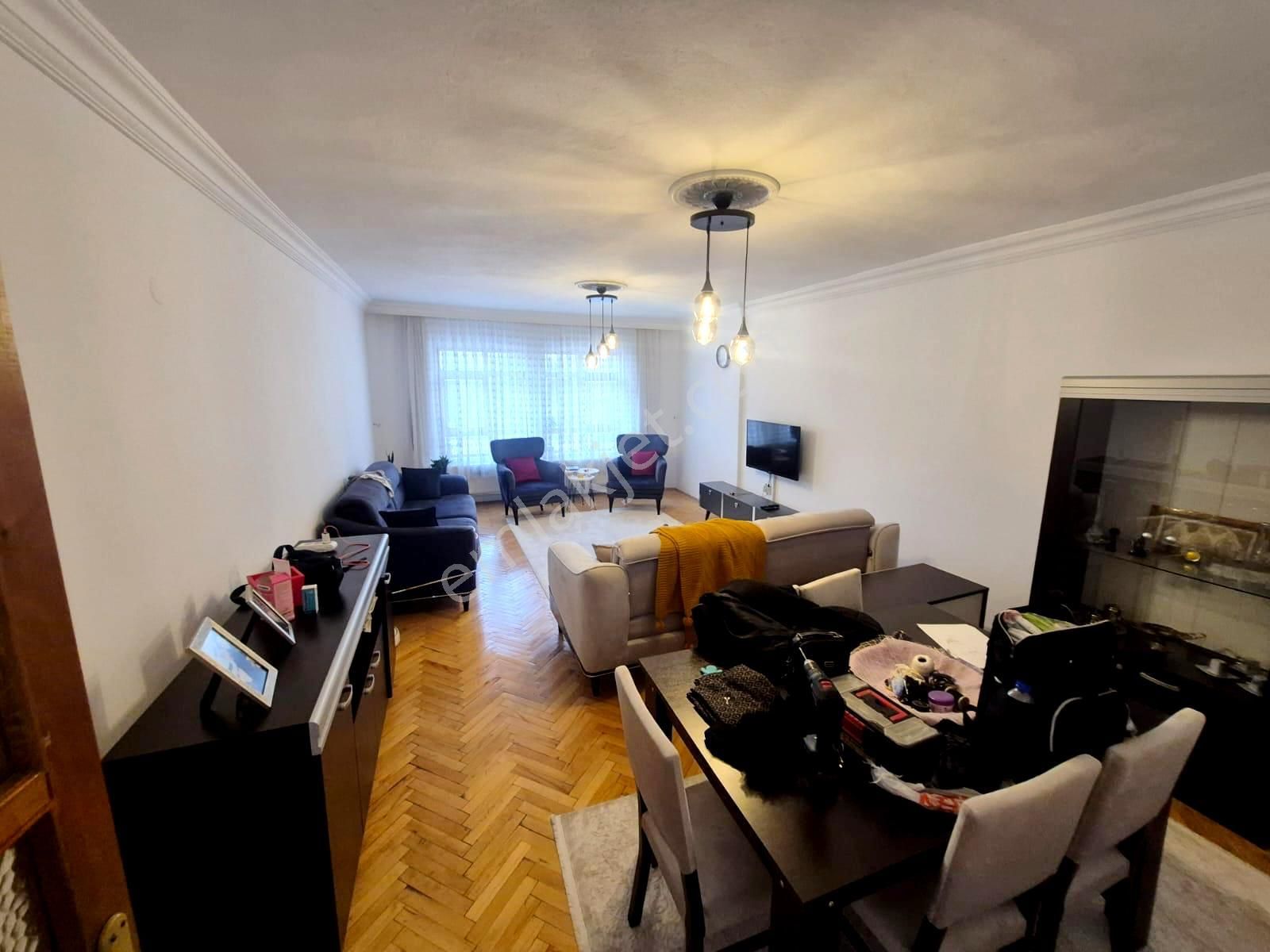 Uzman Emlak'dan Yunusemre Caddesi Yakını Orta Katta Bağımsız 3+1 Daire - Görsel 5