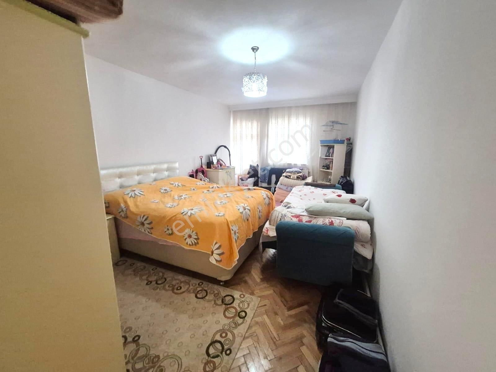 Uzman Emlak'dan Yunusemre Caddesi Yakını Orta Katta Bağımsız 3+1 Daire - Görsel 13