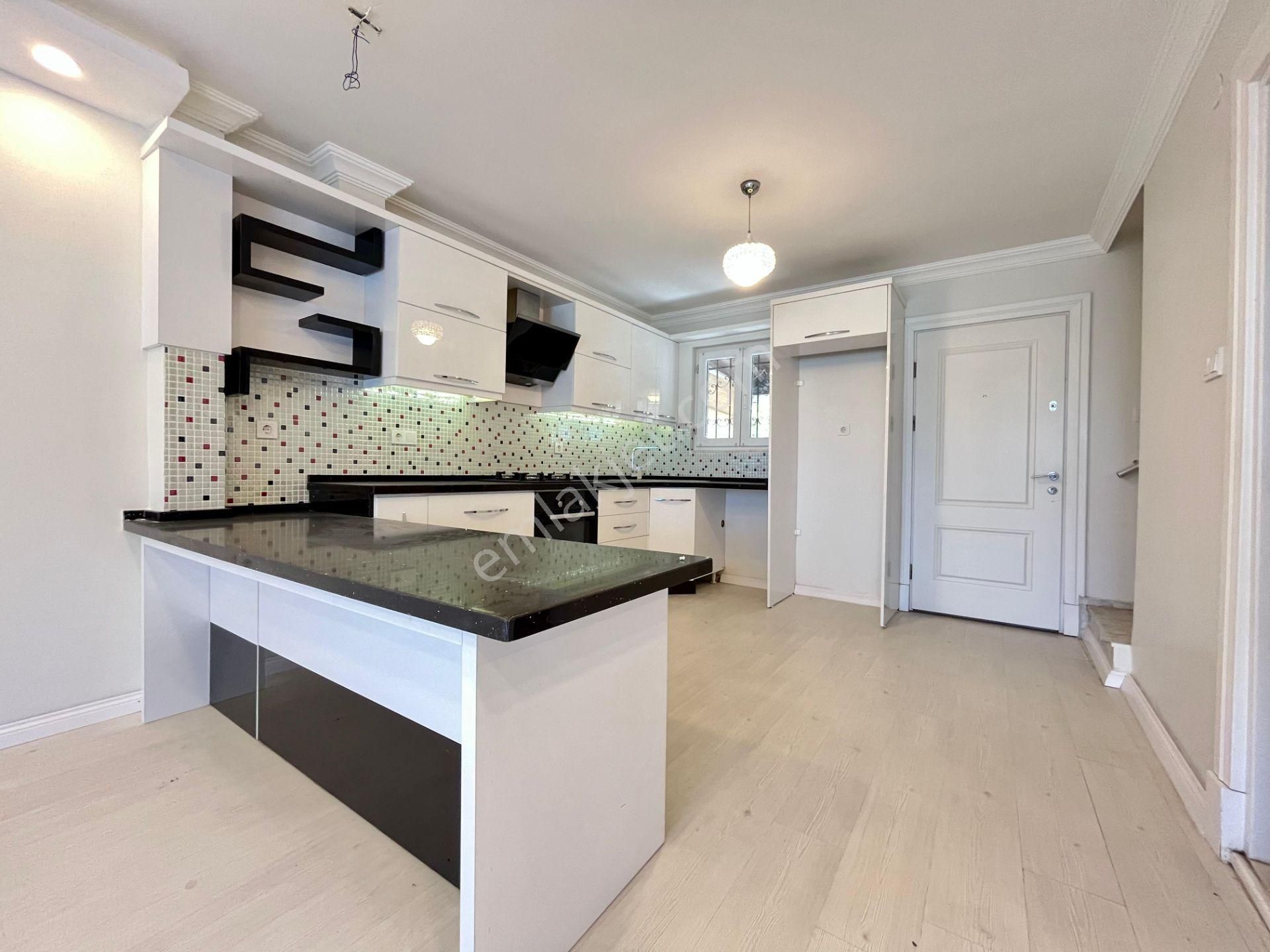 Sezgin Emlaktan Güre Çamlıbel’de Denize Sıfır, Müstakil Bahçeli, Cam Balkonlu Lüks Dubleks Villa! - Görsel 15