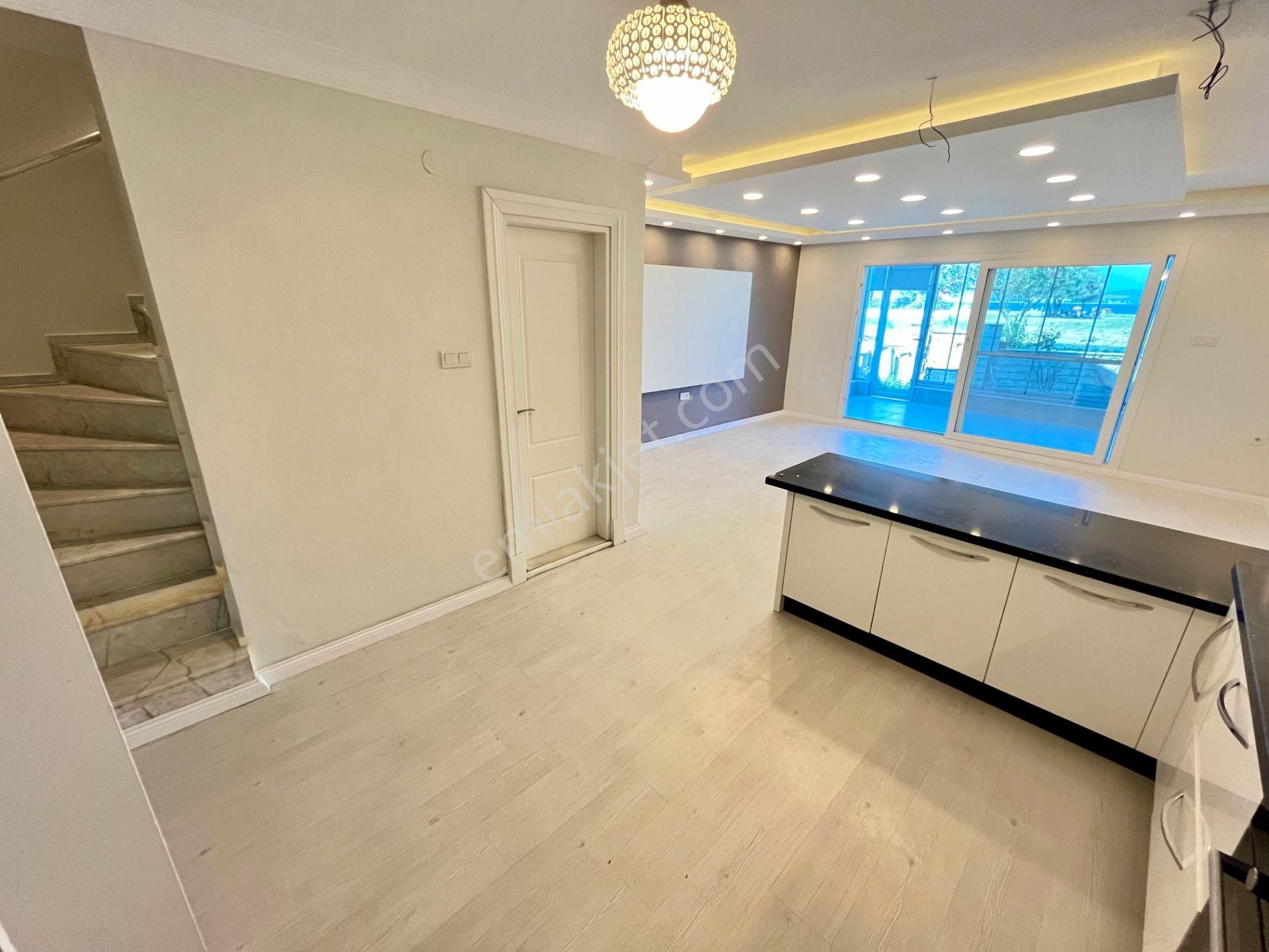 Sezgin Emlaktan Güre Çamlıbel’de Denize Sıfır, Müstakil Bahçeli, Cam Balkonlu Lüks Dubleks Villa! - Görsel 16