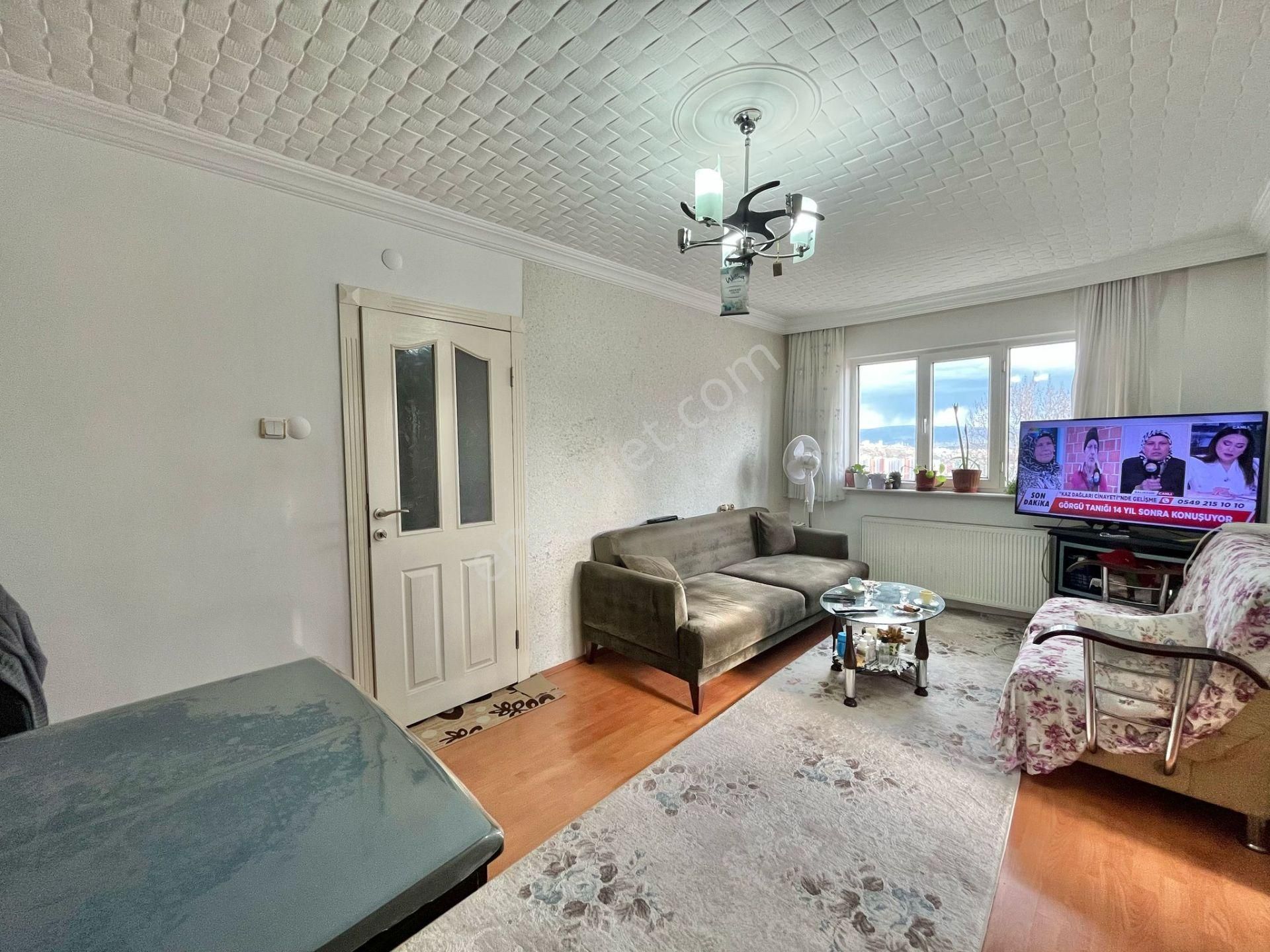 Beyoğlu'ndan Full Manzaralı Tam Güney Cephe 2+1 Satılık Daire