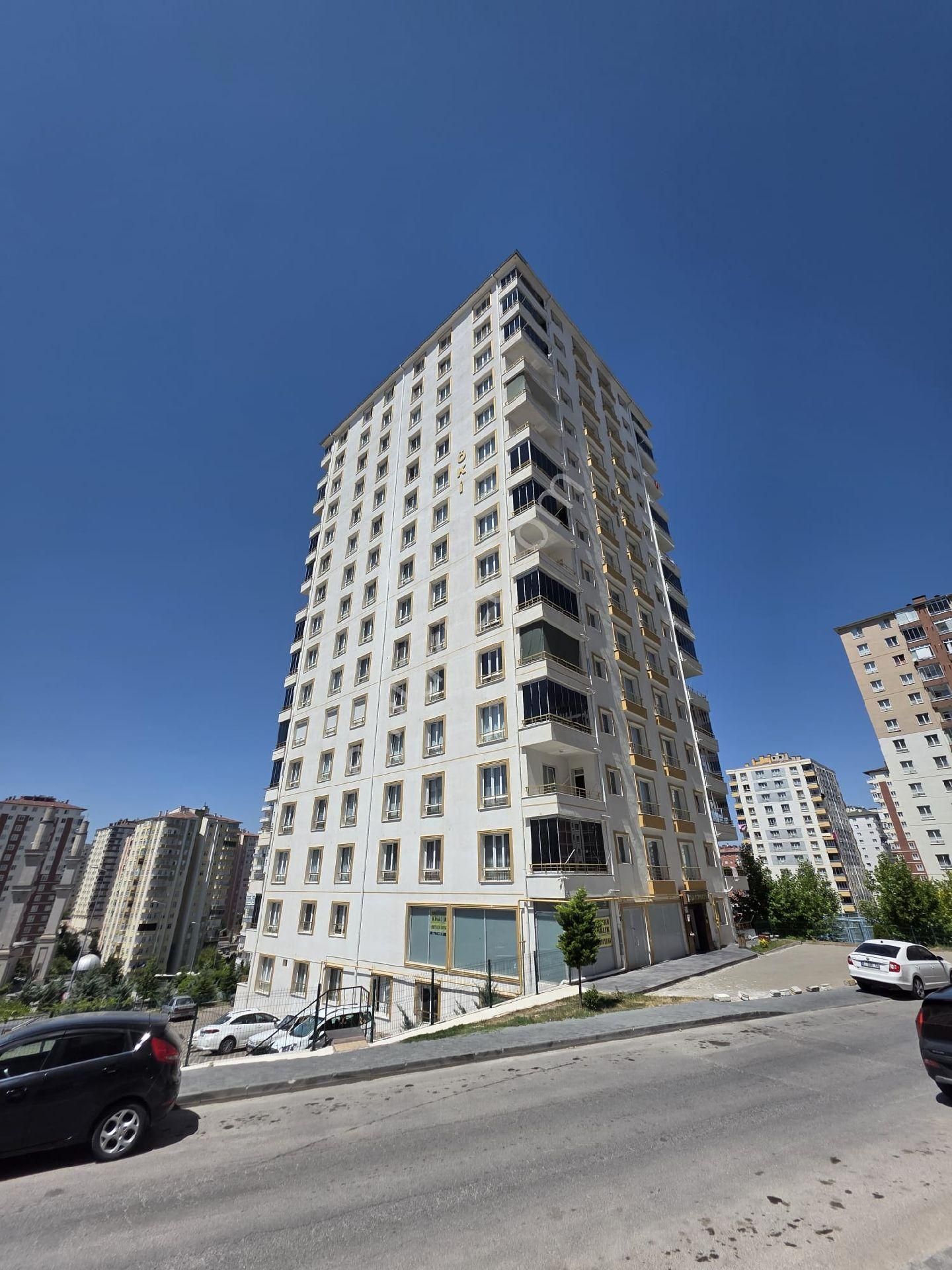 Papatya Caddesinde 3+1 Lüks Daire