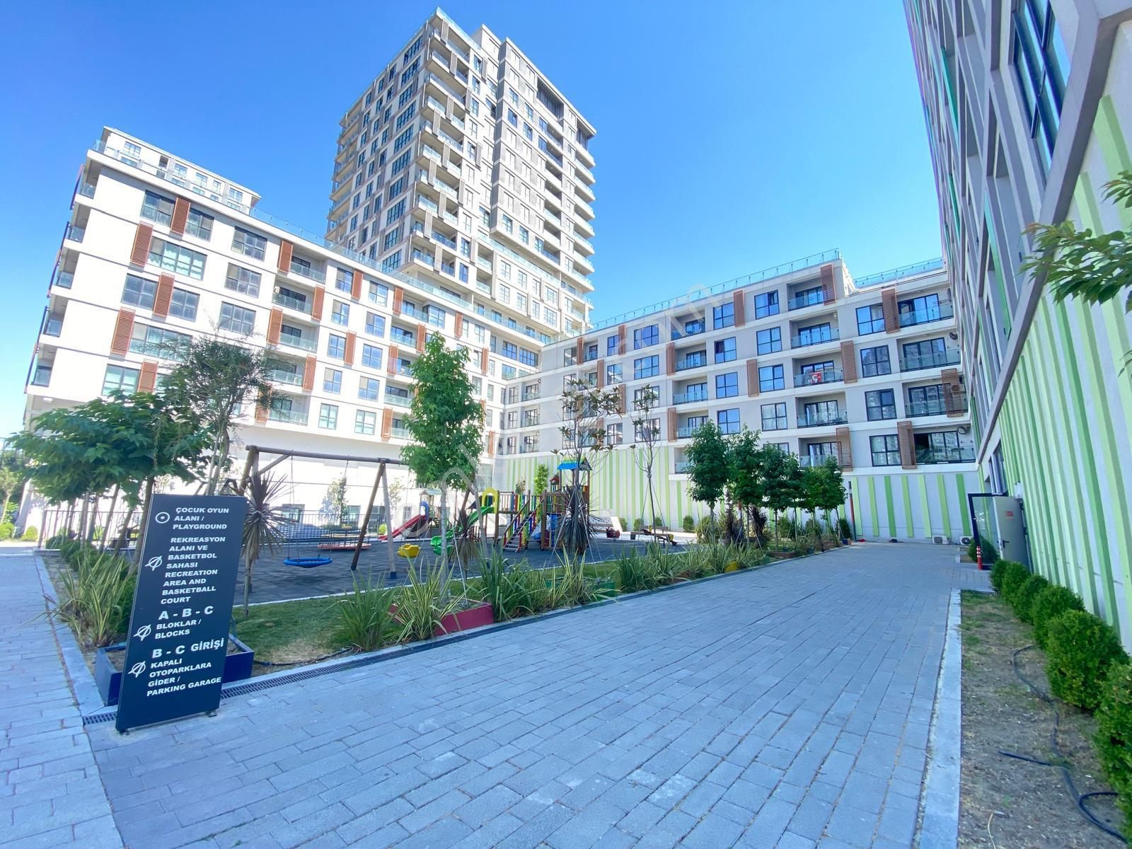 Akzirve Strada Balkonlu Satılık 1+1