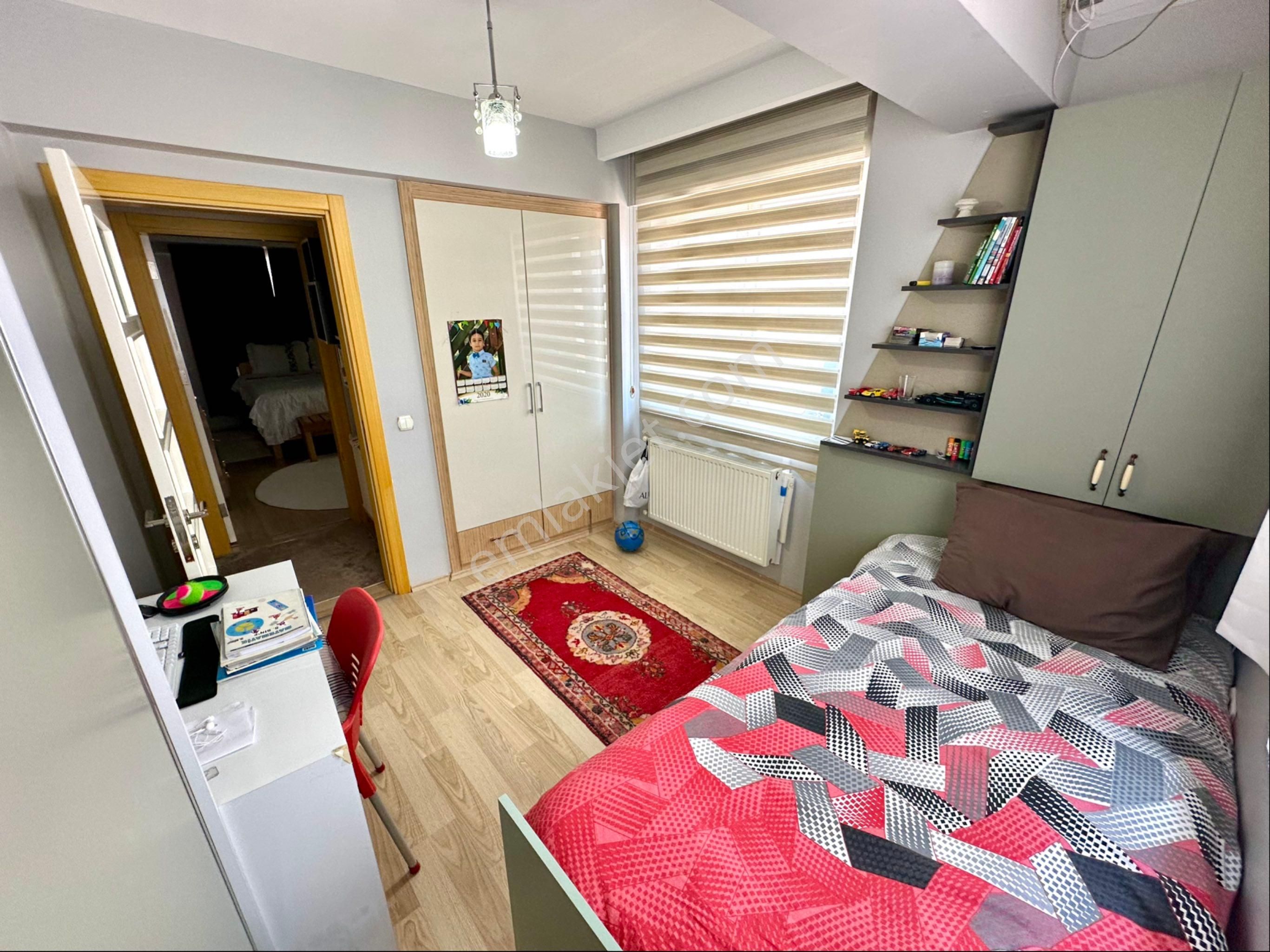 Akkonak Fatih Caddesinde 150 M2 3+1 Asansörlü Dubleks - Görsel 9