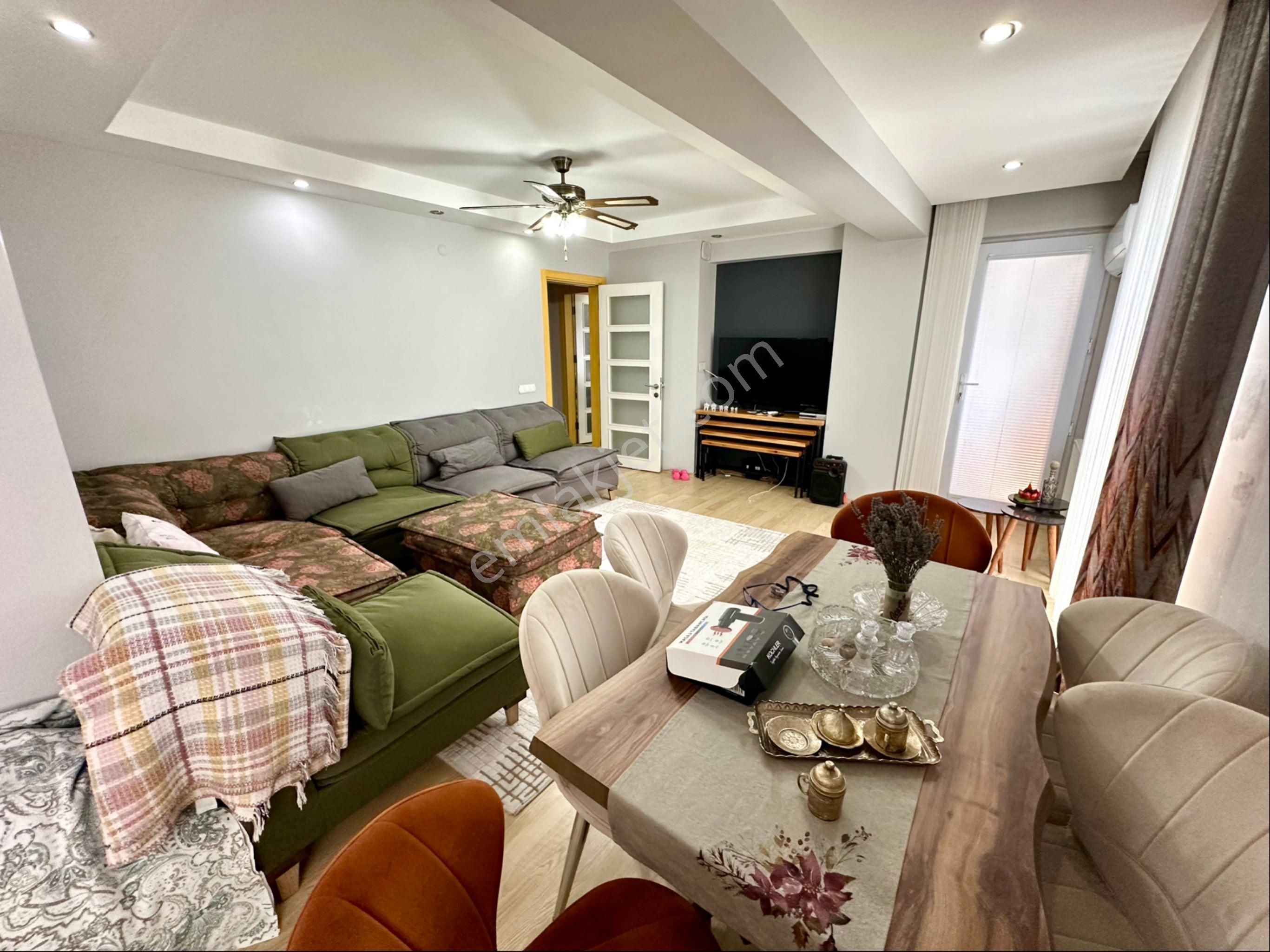 Akkonak Fatih Caddesinde 150 M2 3+1 Asansörlü Dubleks - Görsel 2