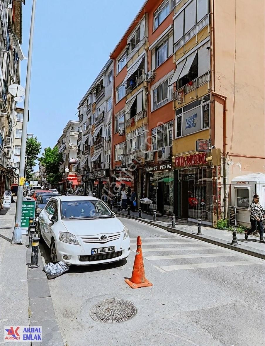 Akbal Emlak Doğu Mah. Çarşı/merkez 80 M2 2+1 Salon 2.750.000 Tl.