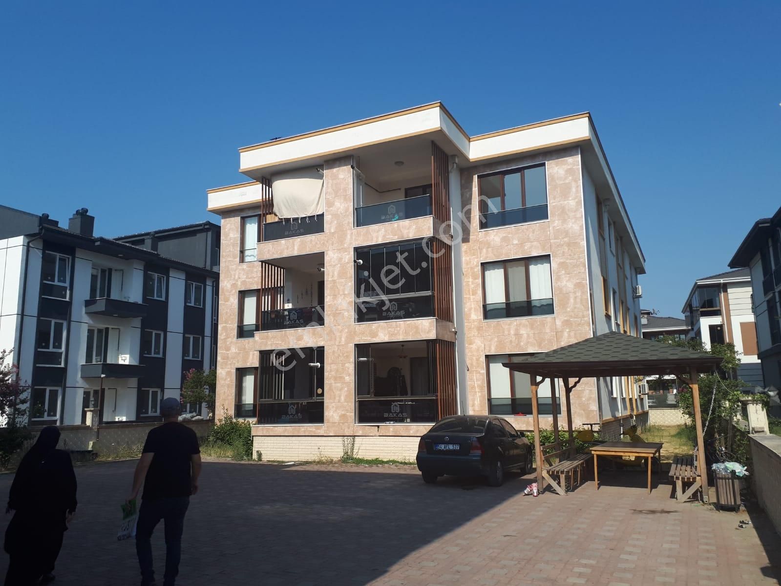 Yeni Stadyum Karşısı Erkan Sezgin Düğün Salonu Yanında Kiralık 3. Kat Daire