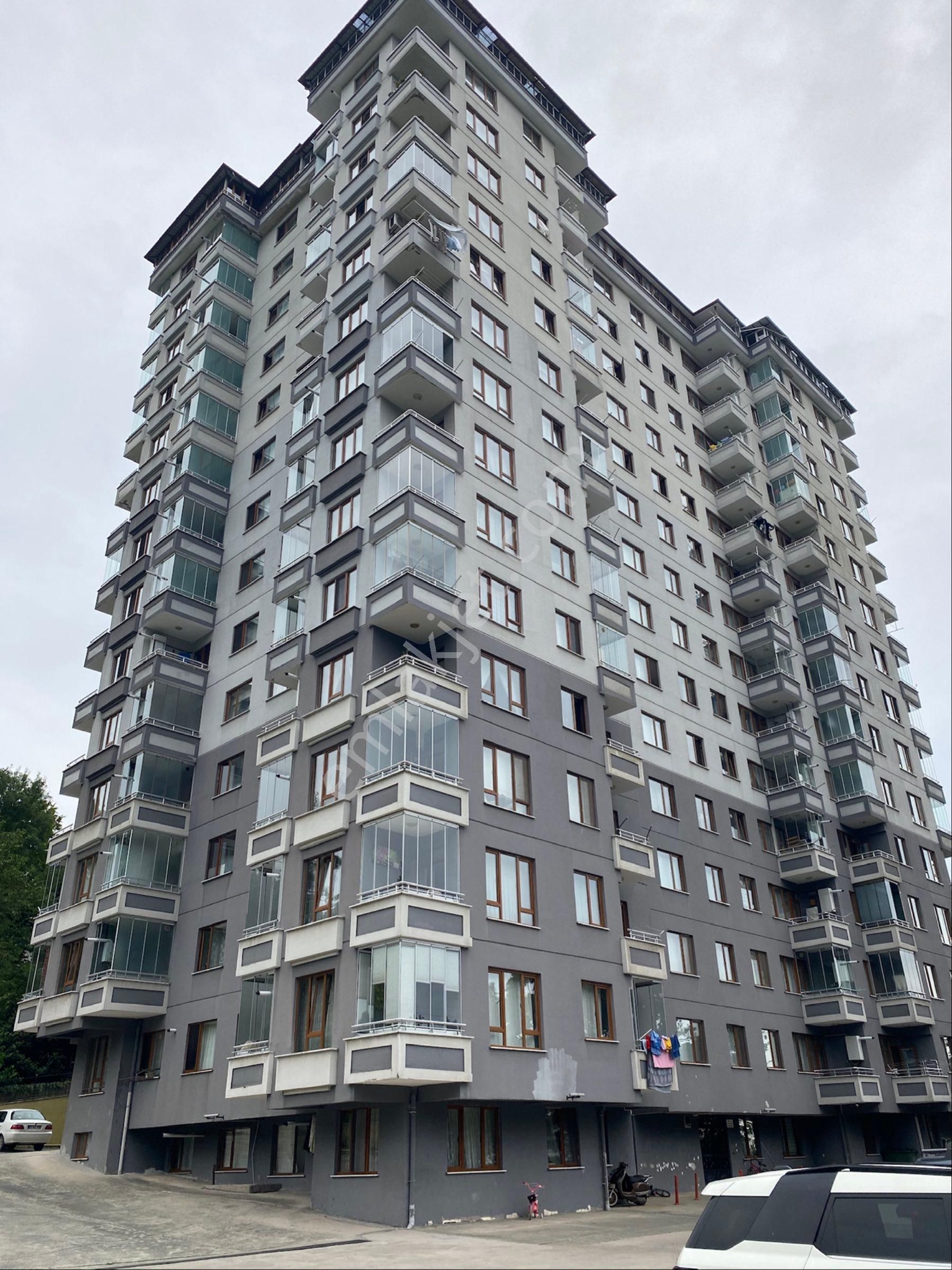 Taşçıoğlu Emlak’tan Bulunmayacak Site Ortamında Geniş Ve Manzaralı Satılık 2+1 Daire