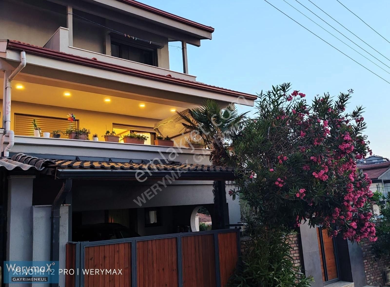 Urla Zeytinalanı Mh Satılık Deniz Manzaralı Müstakil 6+1 Villa
