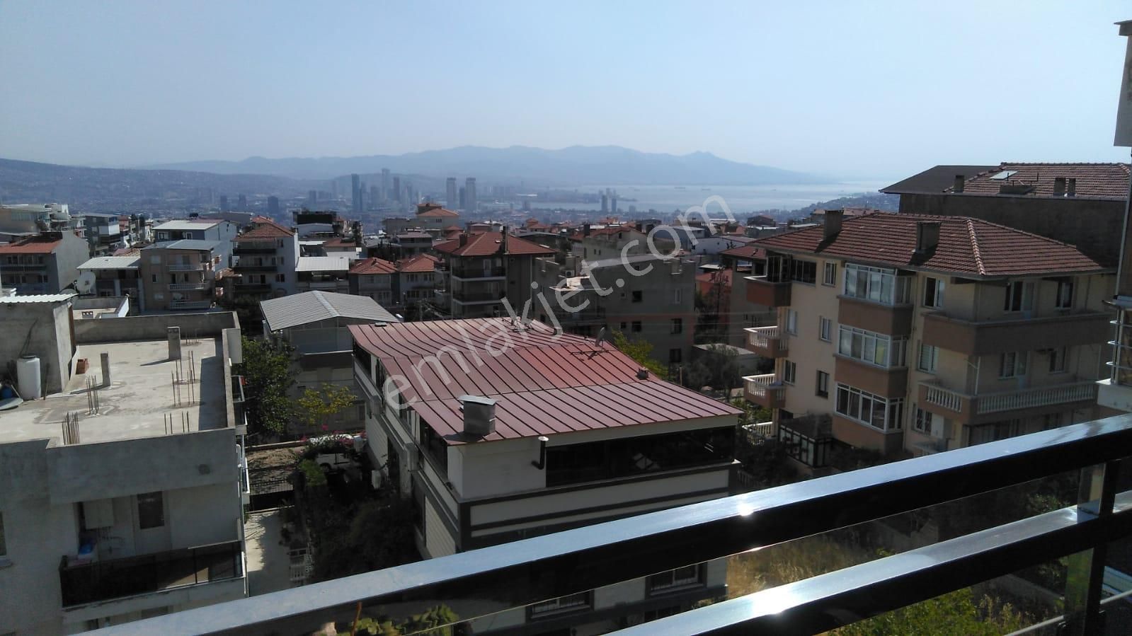 Bornova İnönü Mah. 2+1 Doğalgazlı Klimalı, Deniz Ve Bahçe Manzaralı Kiralık Daire