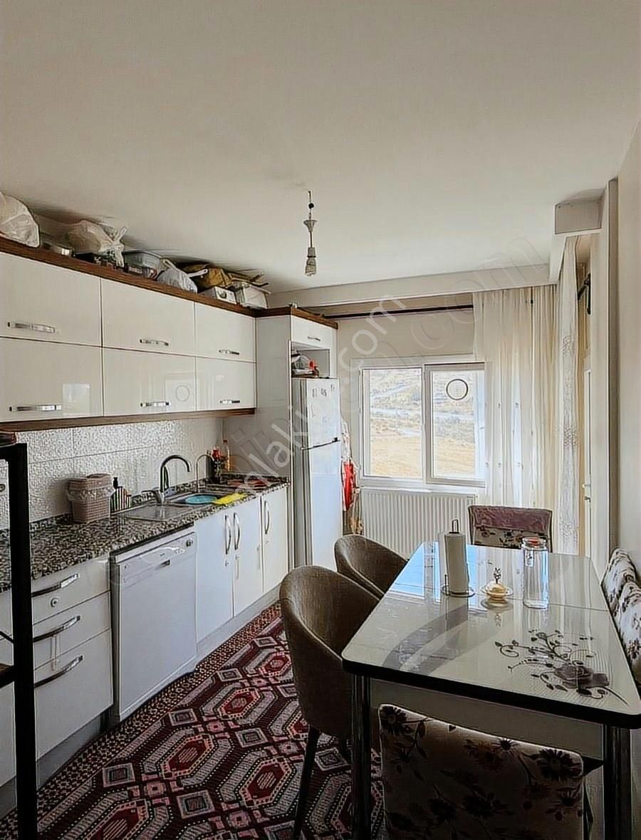 Giray Gayrimenkulden 2+1 Kapalı Mutfak Daire - Görsel 7