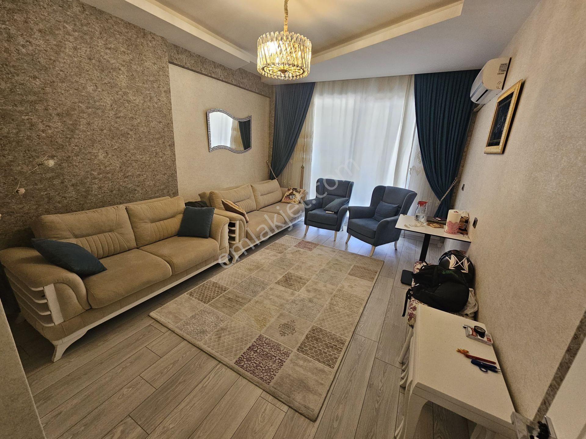 Winstown Avm Karşısı Mastfroş Caddesinde Havuzlu Satılık 2.5+1 Fırsat Daire