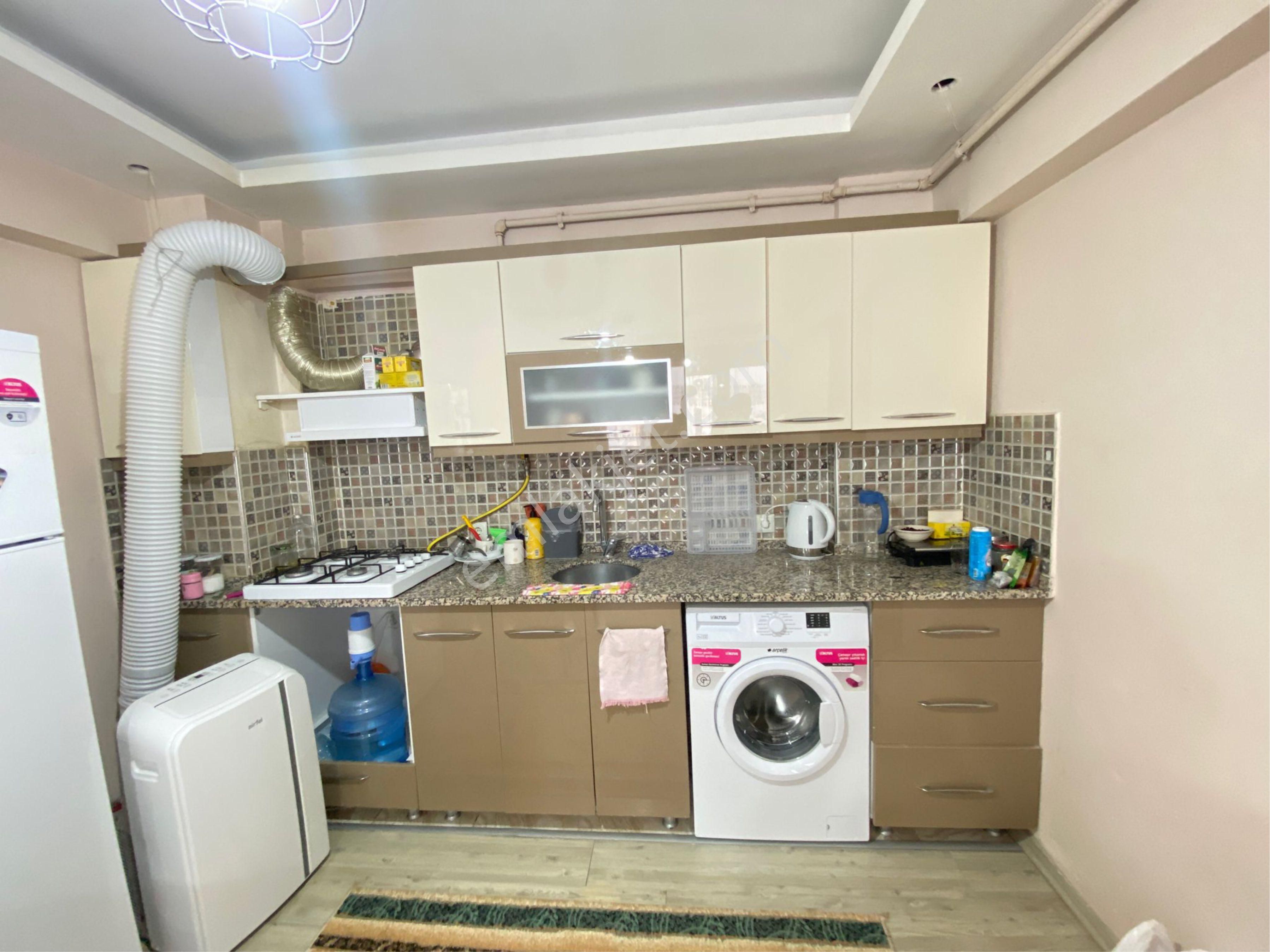 Emlak Center'dan Muradiye Mah Satılık 2+1 Eşyalı Daire