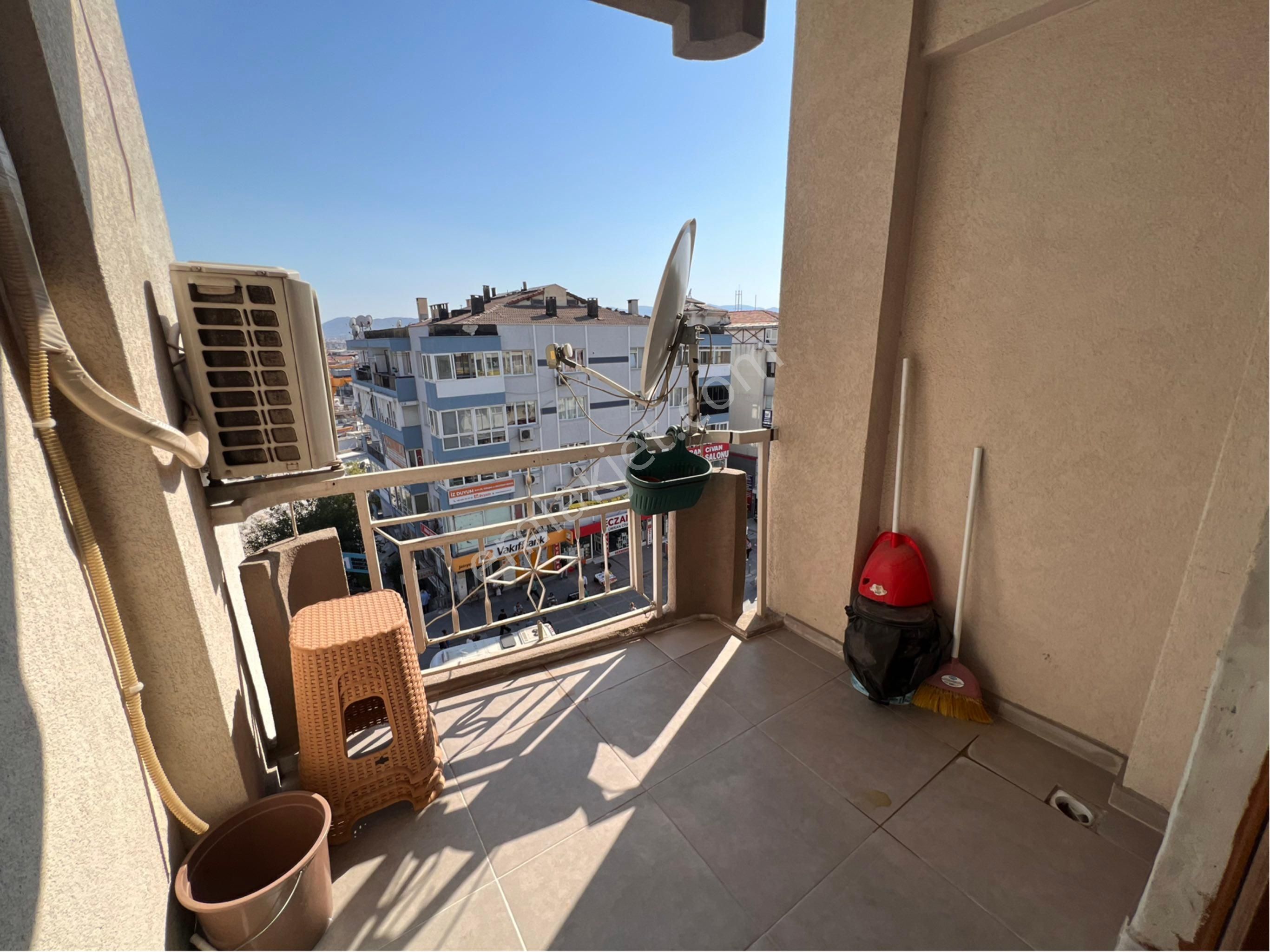 Şirinyerin Göbeğinde 2+1 105m2 Dgazlı Bakımlı Satılık Daire - Görsel 45