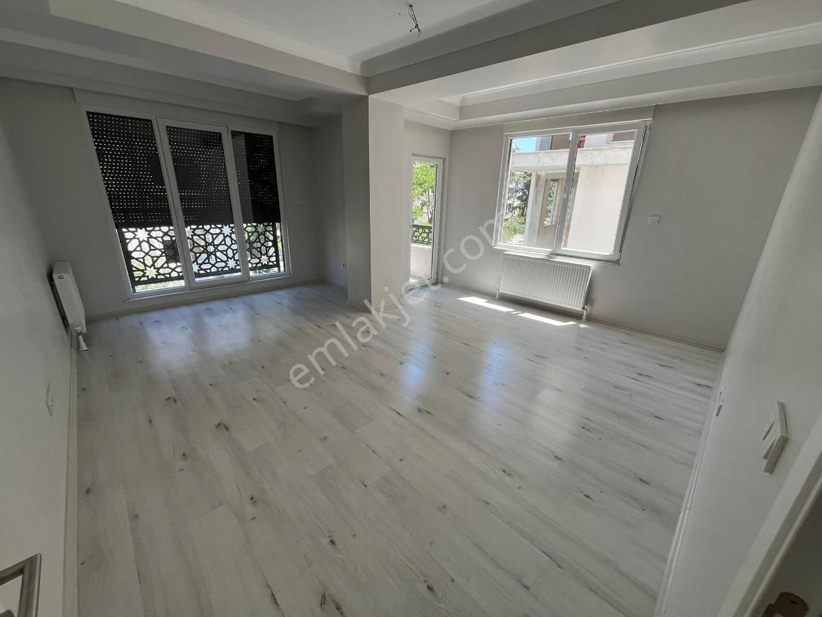 █ Konfor █ Küçükyalı Minibüs Yolunda, Ebeveyn Banyolu, Geniş 3+1