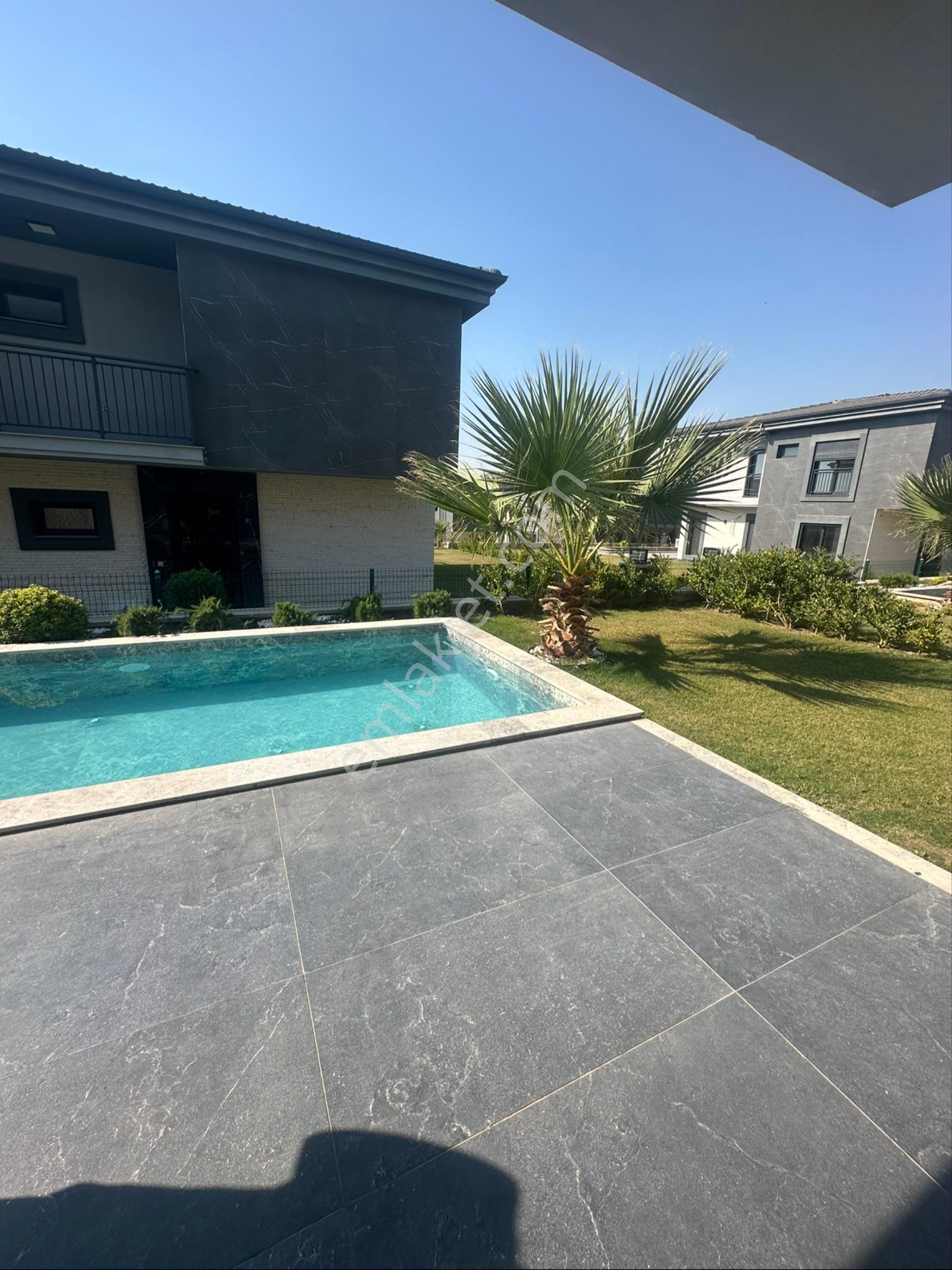 Kuşadası Davutlarda Lüx Villa