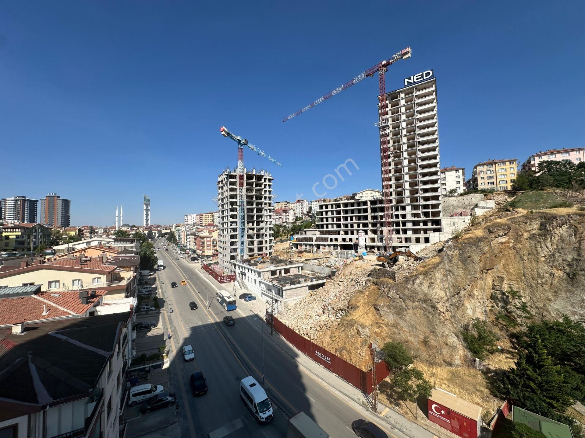 Artuk Tan Çiçekli Mah Panorama Sitesi Ada Mutfaklı 3+2 Fırsat