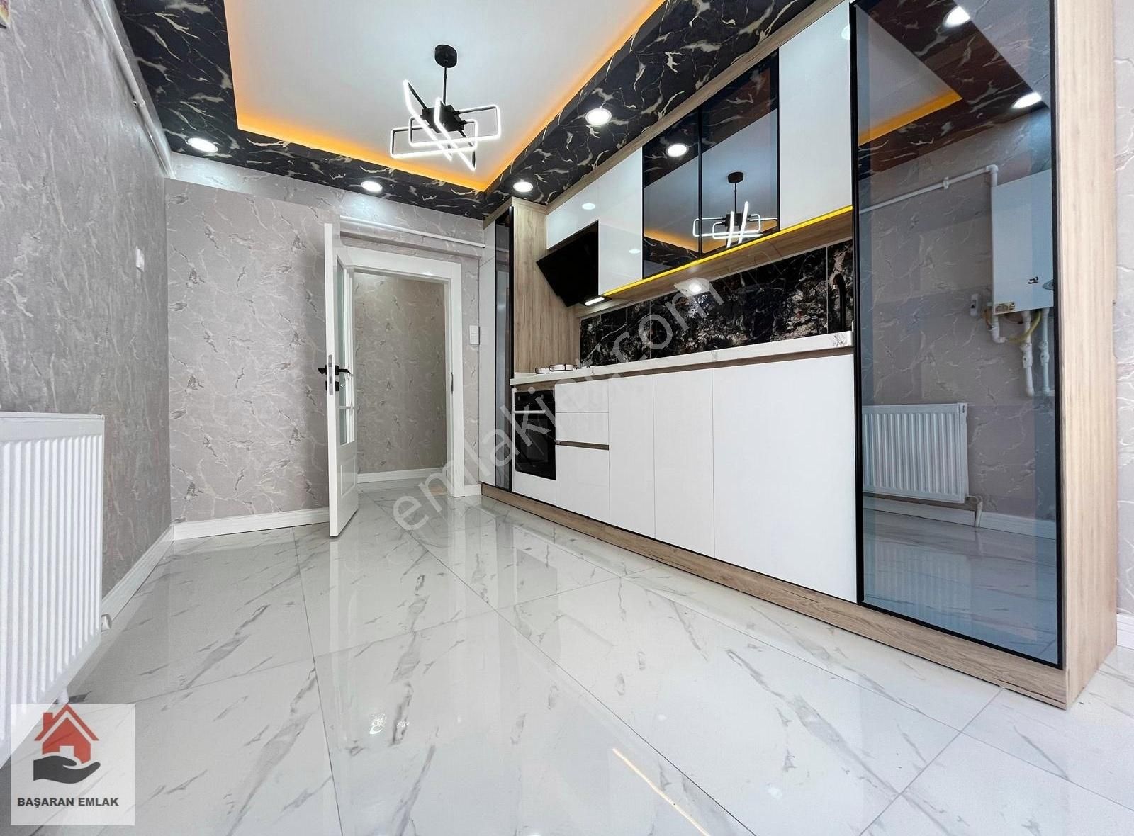 Mareşal Çakmak Mahallesinde 3+1 Ara Kat Full+full Yapılı Daire