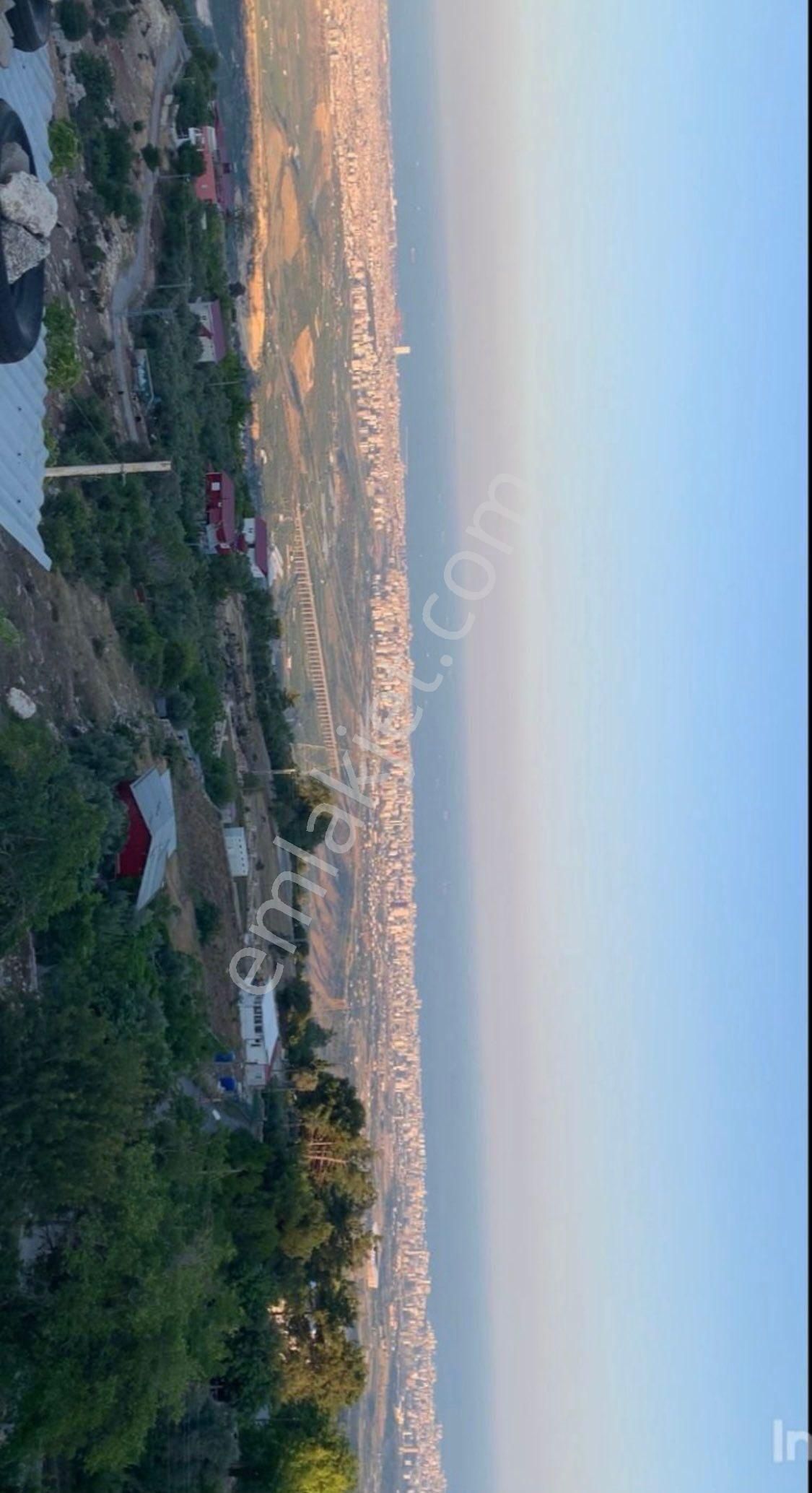 2 Katlı Kargirli Bahçeli Ev