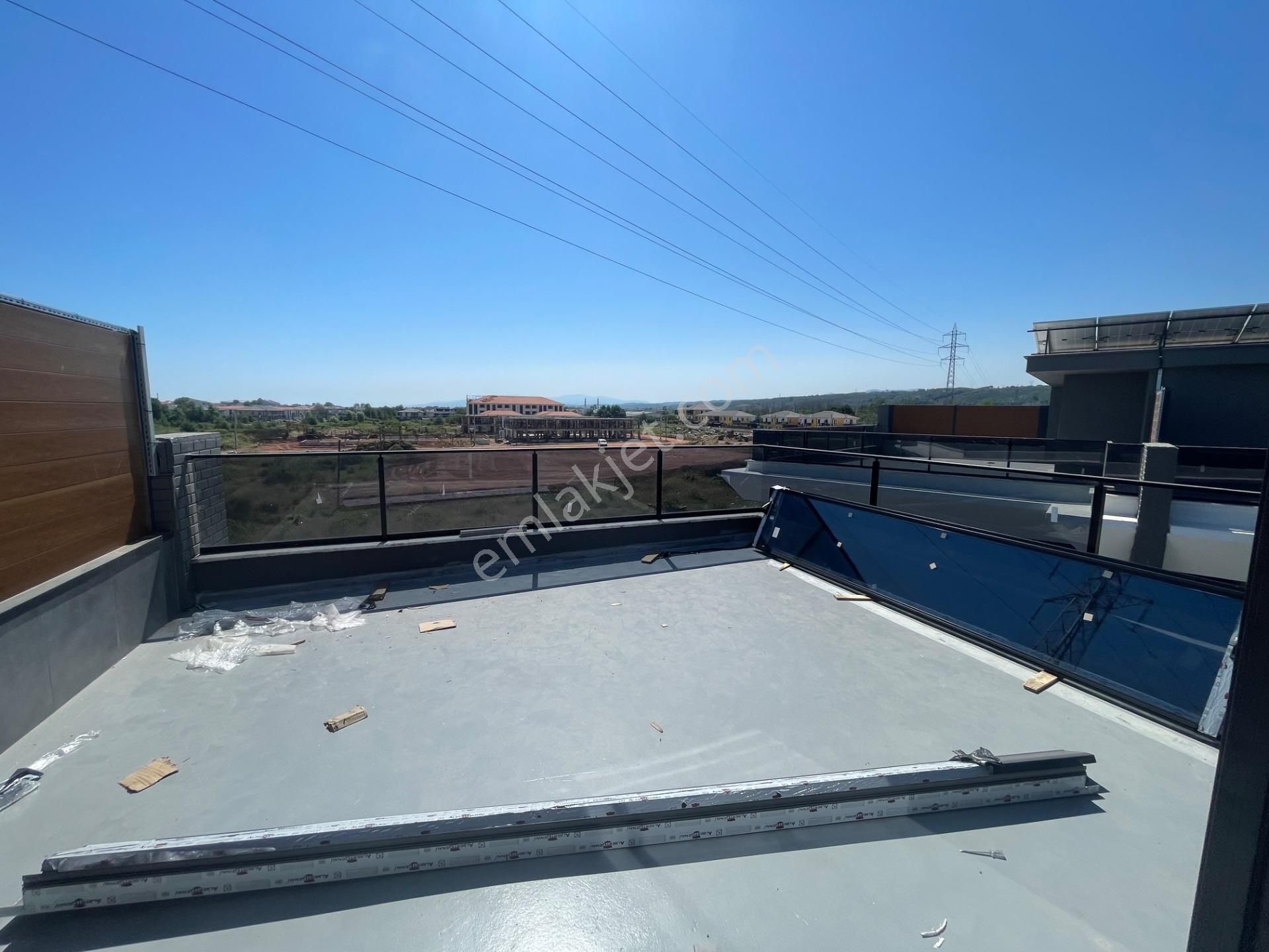 Lüks Yaşamın Yeni Tanımı: Solar Panel, Isıtmalı Havuz 3+1 Villa - Görsel 26