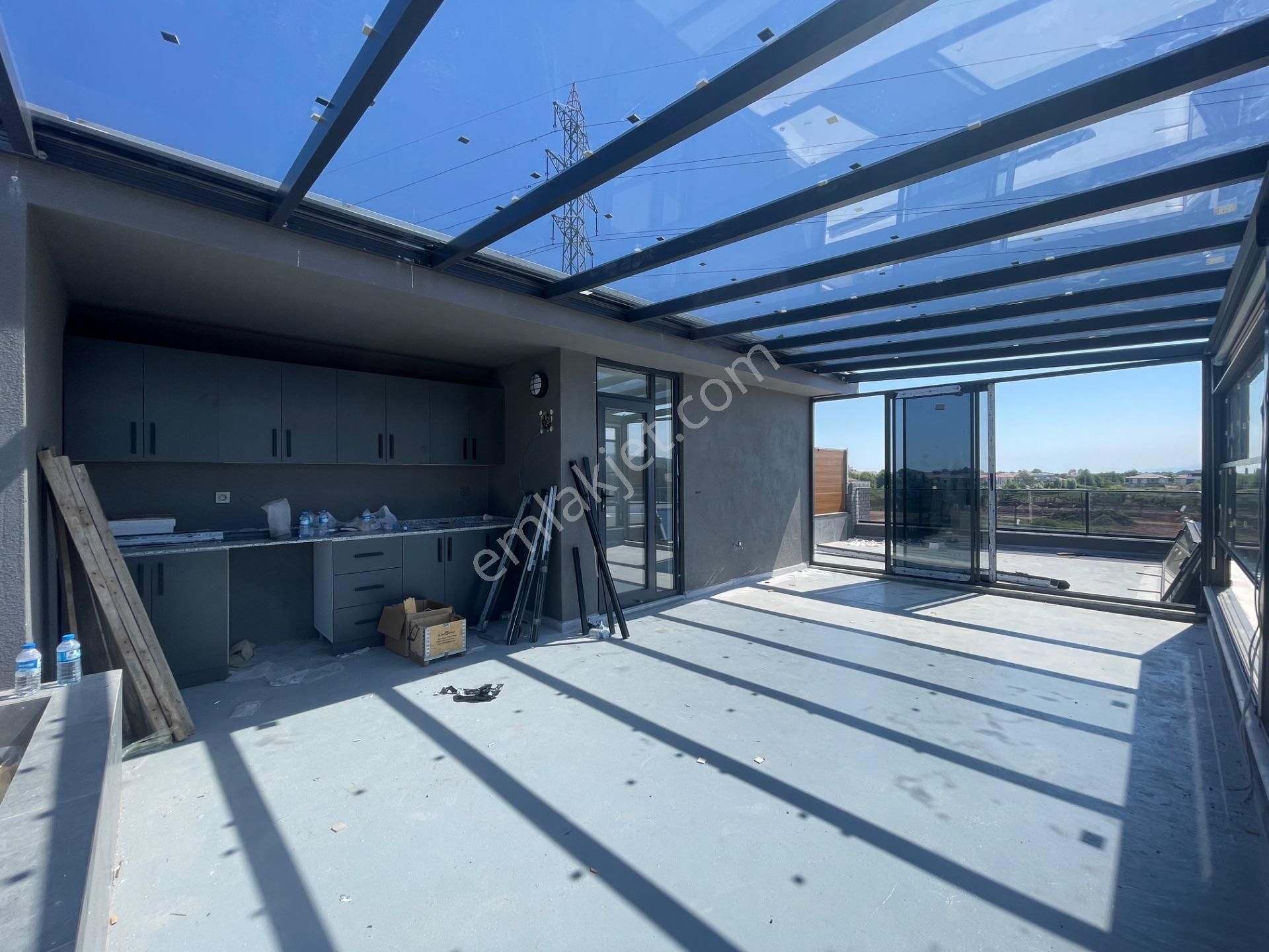 Lüks Yaşamın Yeni Tanımı: Solar Panel, Isıtmalı Havuz 3+1 Villa - Görsel 31