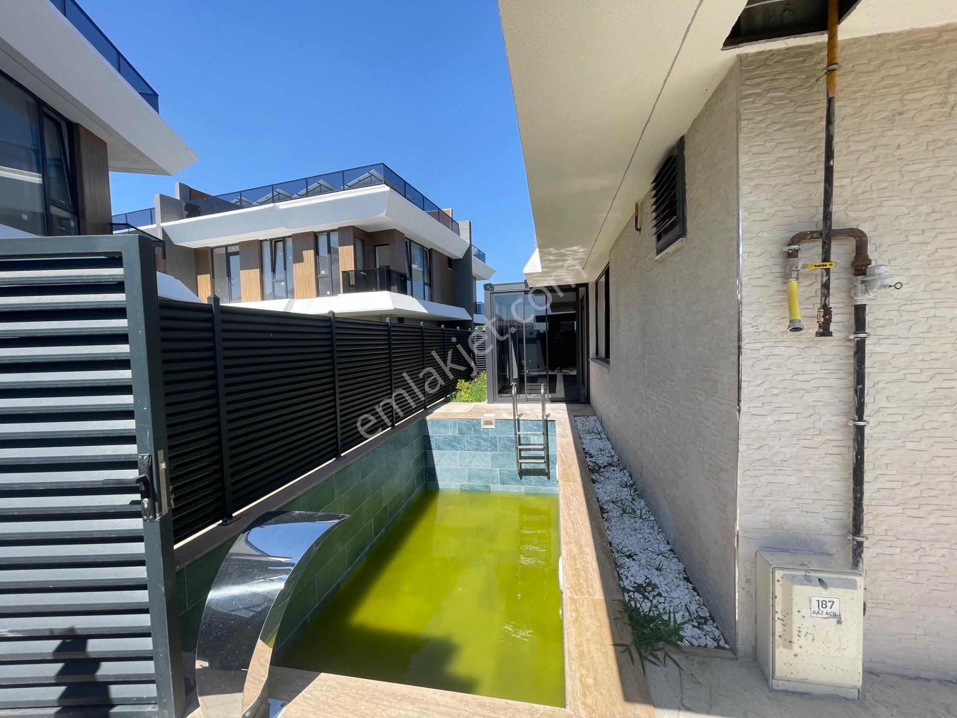 Lüks Yaşamın Yeni Tanımı: Solar Panel, Isıtmalı Havuz 3+1 Villa - Görsel 34