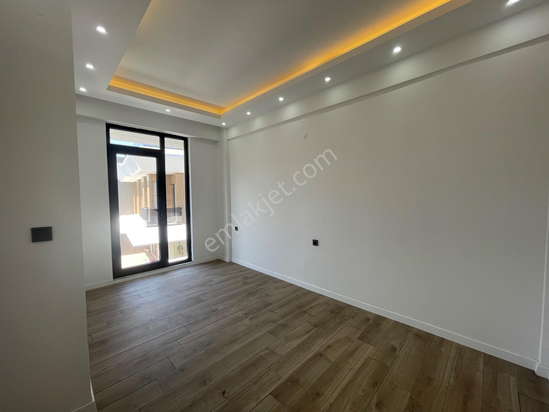 Lüks Yaşamın Yeni Tanımı: Solar Panel, Isıtmalı Havuz 3+1 Villa - Görsel 15