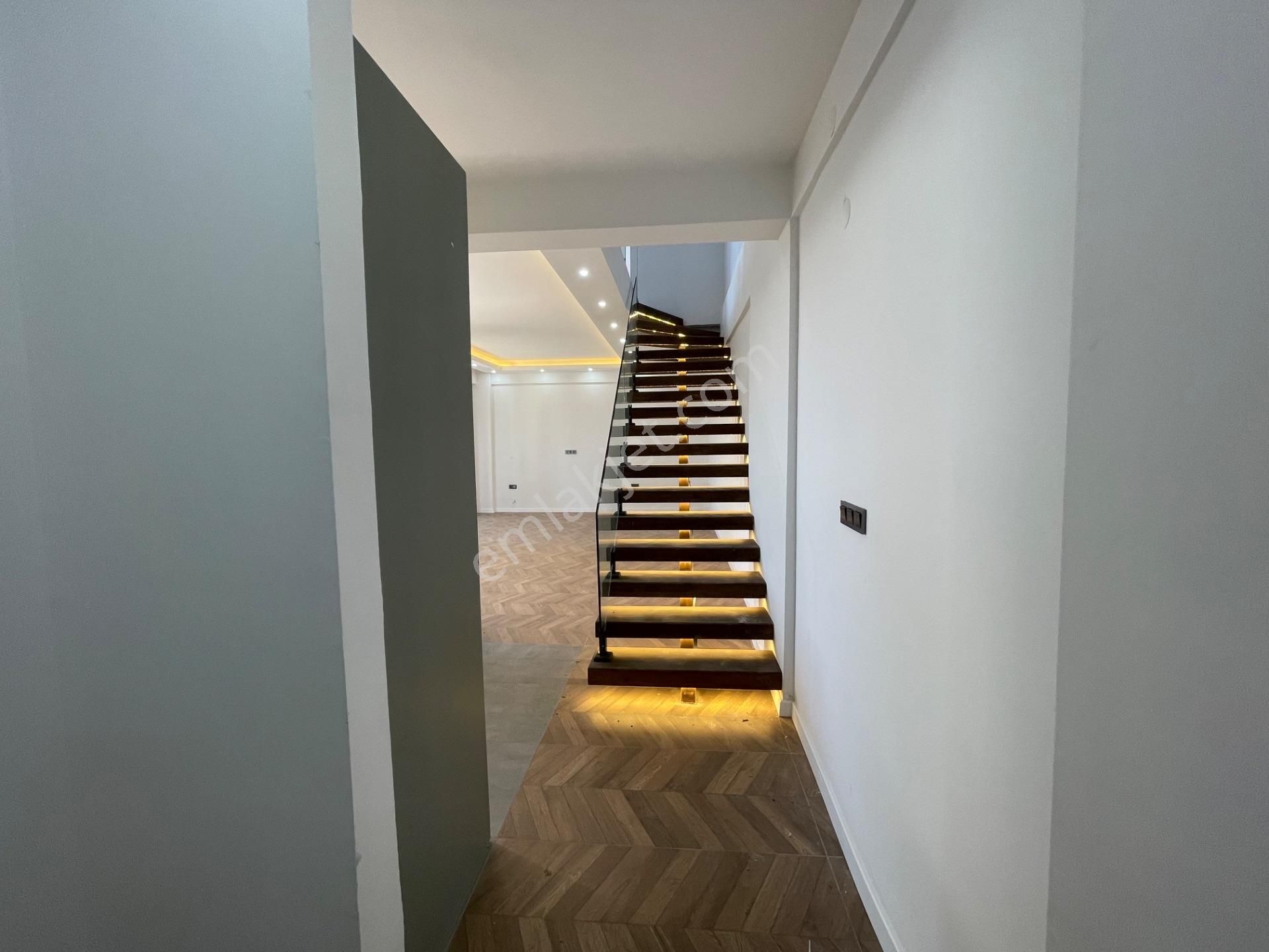 Lüks Yaşamın Yeni Tanımı: Solar Panel, Isıtmalı Havuz 3+1 Villa - Görsel 14