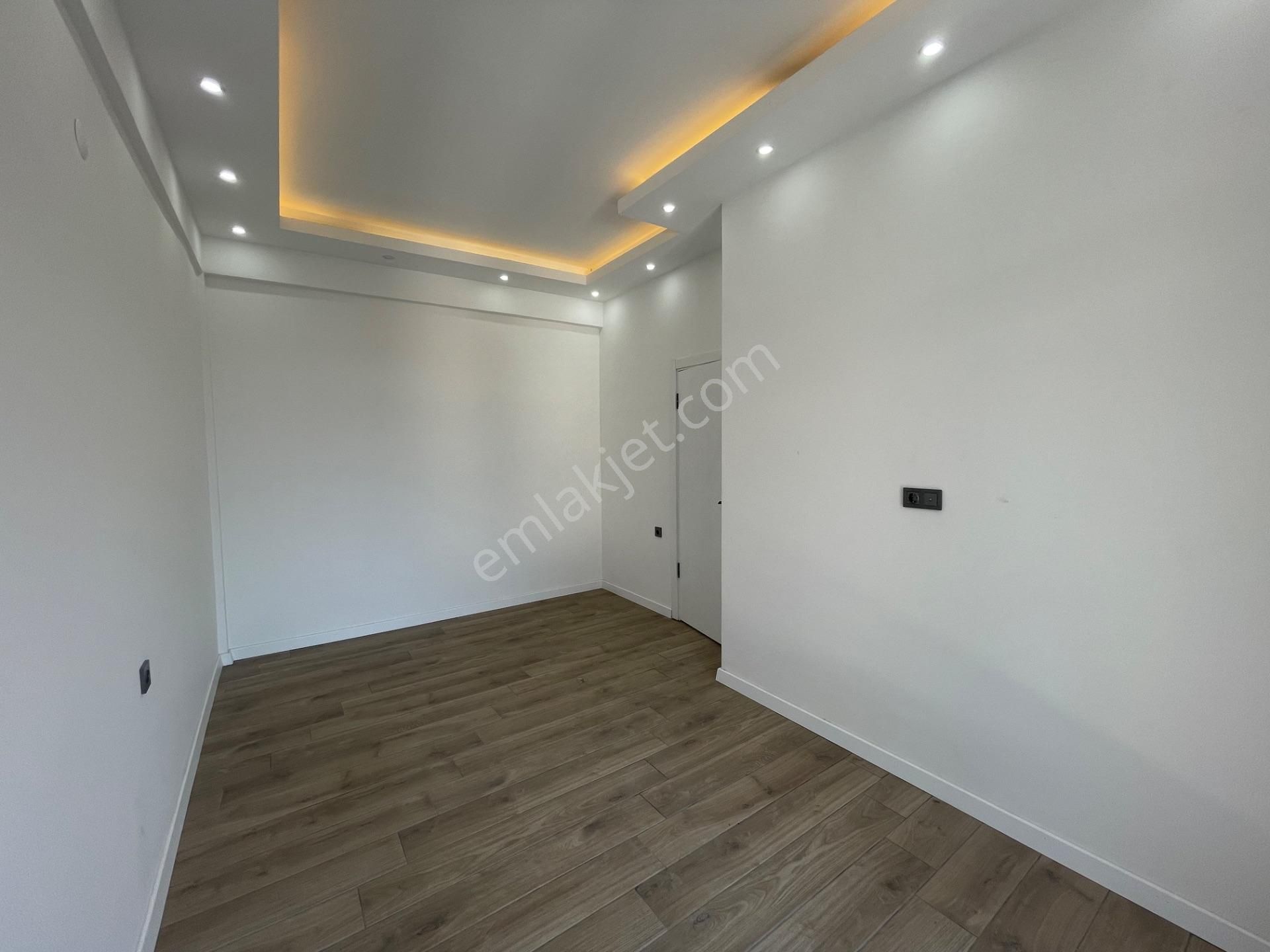 Lüks Yaşamın Yeni Tanımı: Solar Panel, Isıtmalı Havuz 3+1 Villa - Görsel 16