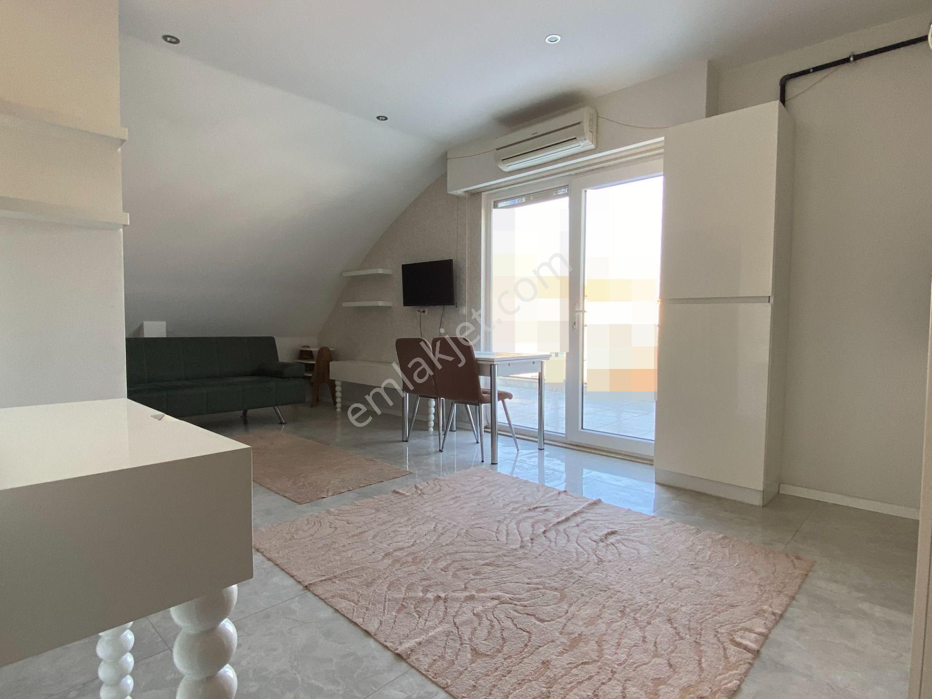 Eskidjiden Asmalıevlerde Kiralık Geniş Teraslı Lüks Apart