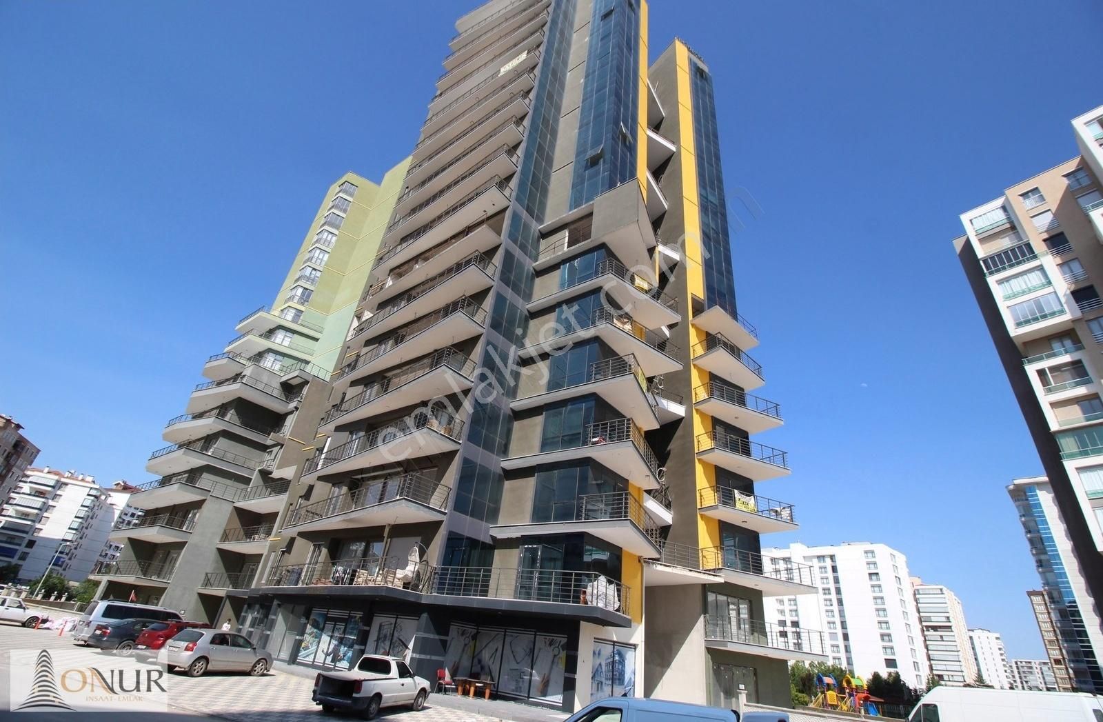Onur Emlak Kılınçaslan Mah. 3+1 Site İçi Kapalı Otopark Ara Kat