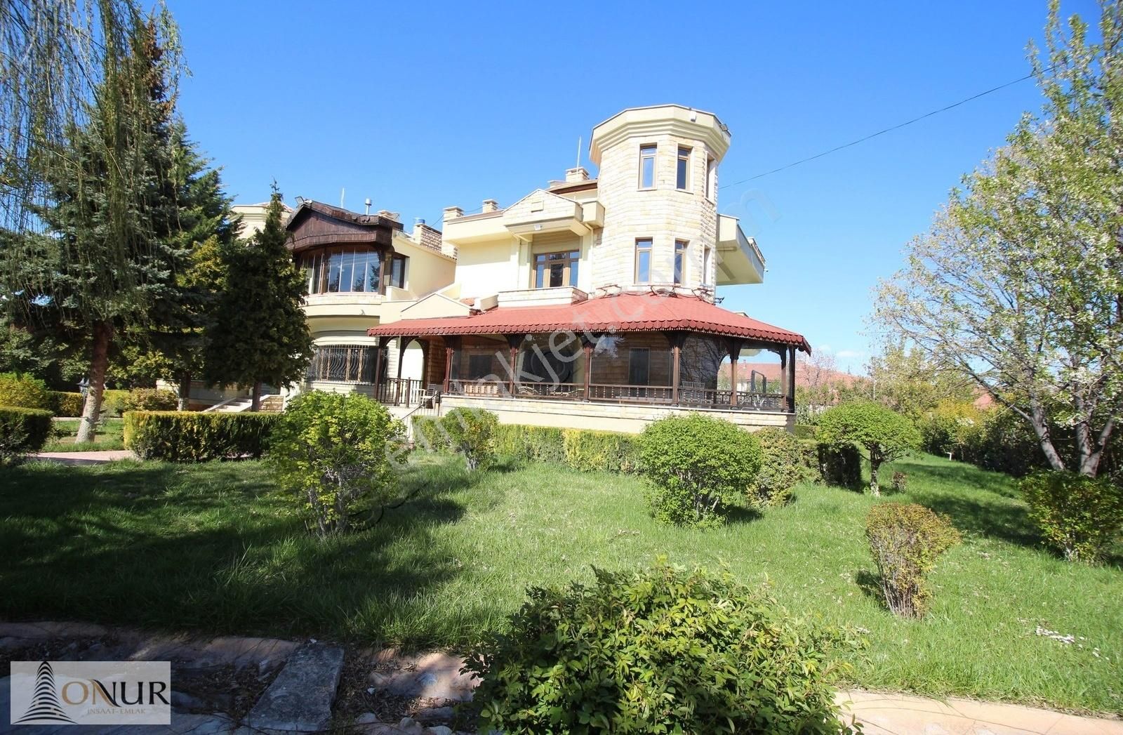 Yaka Cd. Ticari Ve Oturuma Uygun Komple Kiralık 2 Adet Villa