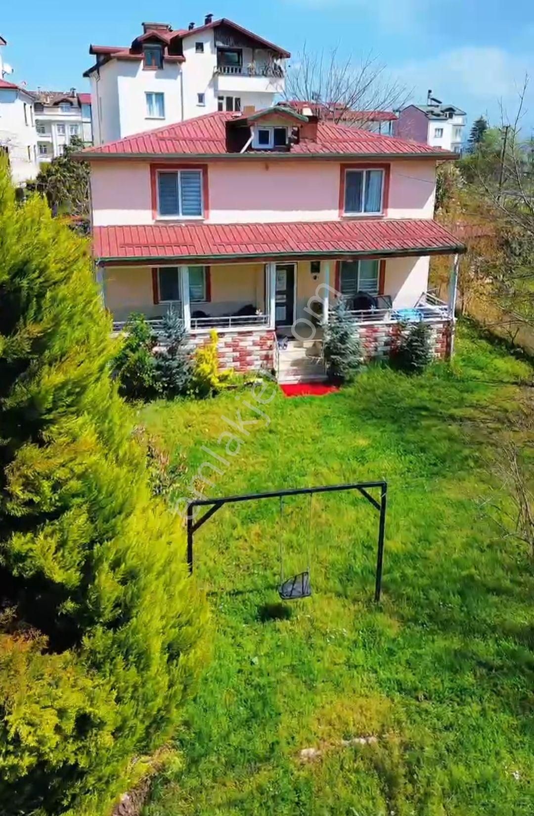 Ordu Efırlıde Anayola Sıfır Denıze Bır Dakika Mesafede Mustakil Ozel Bahceli İki Kat 5+1 Dublex Ev