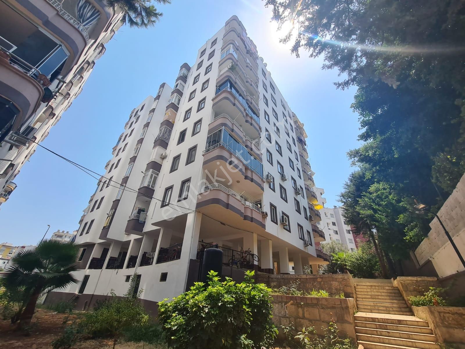 Mezitli Soli Center Civarı Site İçersinde Geniş 3+1