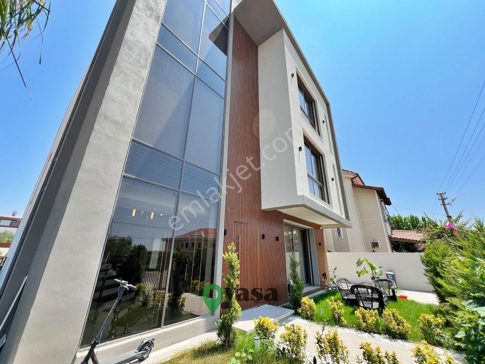 Yaşa Gyd - Özel Tasarım Ultra Lüks Eşyalı Satılık Tripleks Villa - Görsel 31