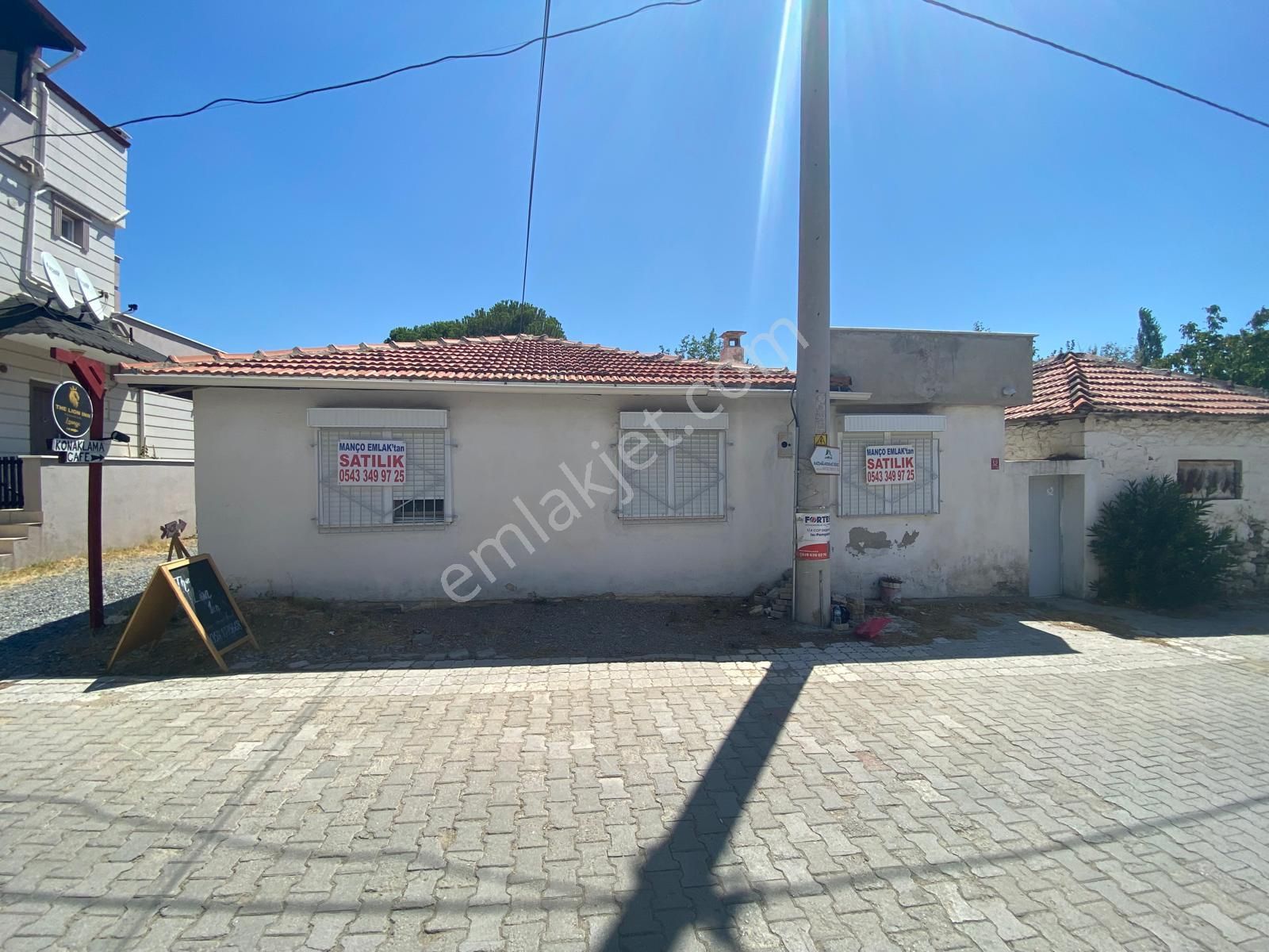 Balıkesir Edremit Kızılkeçili Köyü Ana Cadde Üzerinde 277 M2 Mustakil Ev Satılık