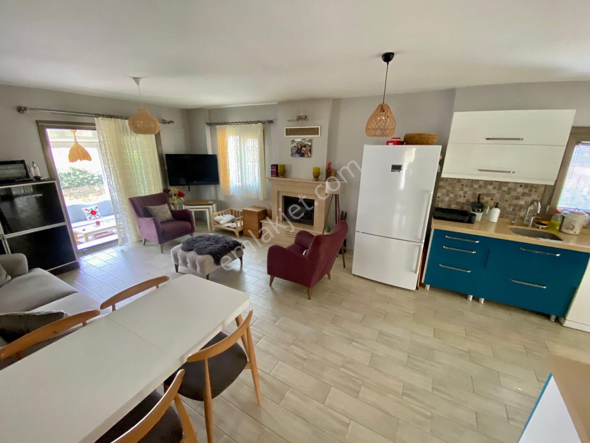 Dikili'de Sahibinden Satılık 481m² Köşe Arsada Tripleks Müstakil Villa -denize 800m Yürüme Mesafesi - Görsel 8