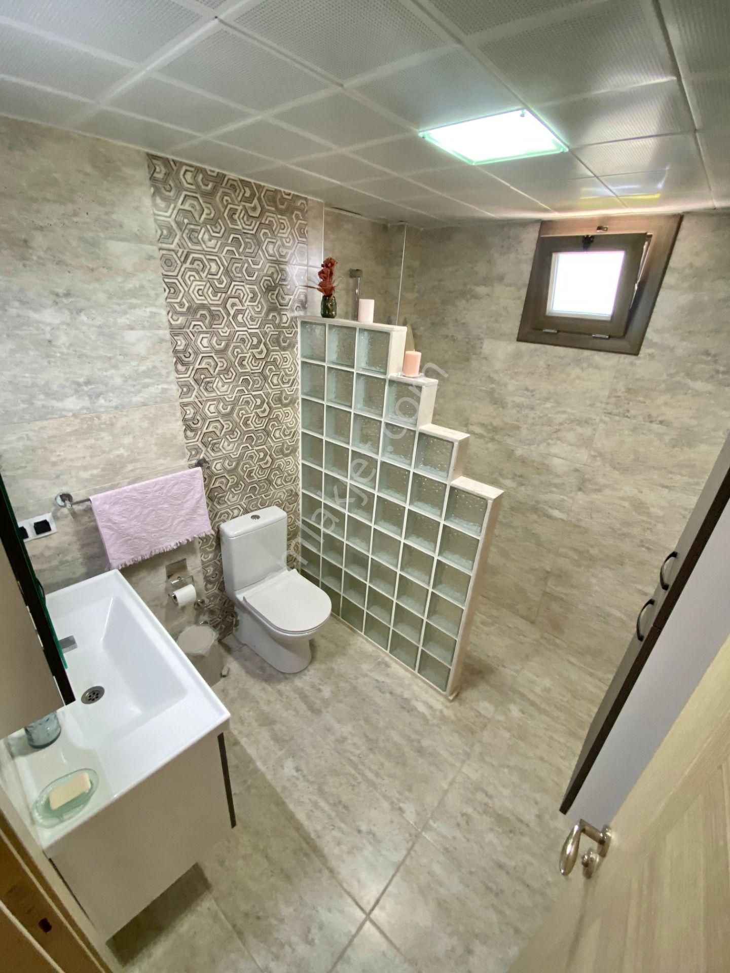 Dikili'de Sahibinden Satılık 481m² Köşe Arsada Tripleks Müstakil Villa -denize 800m Yürüme Mesafesi - Görsel 16