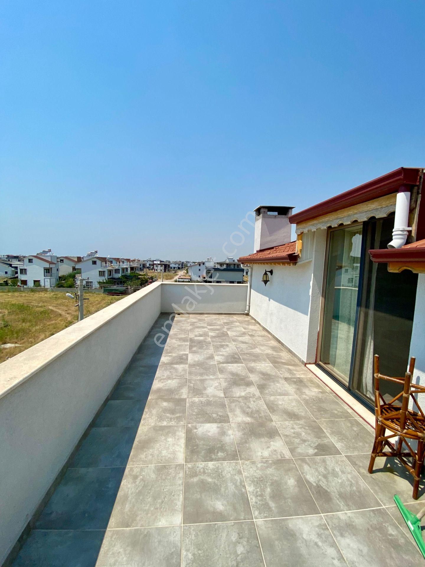 Dikili'de Sahibinden Satılık 481m² Köşe Arsada Tripleks Müstakil Villa -denize 800m Yürüme Mesafesi - Görsel 19