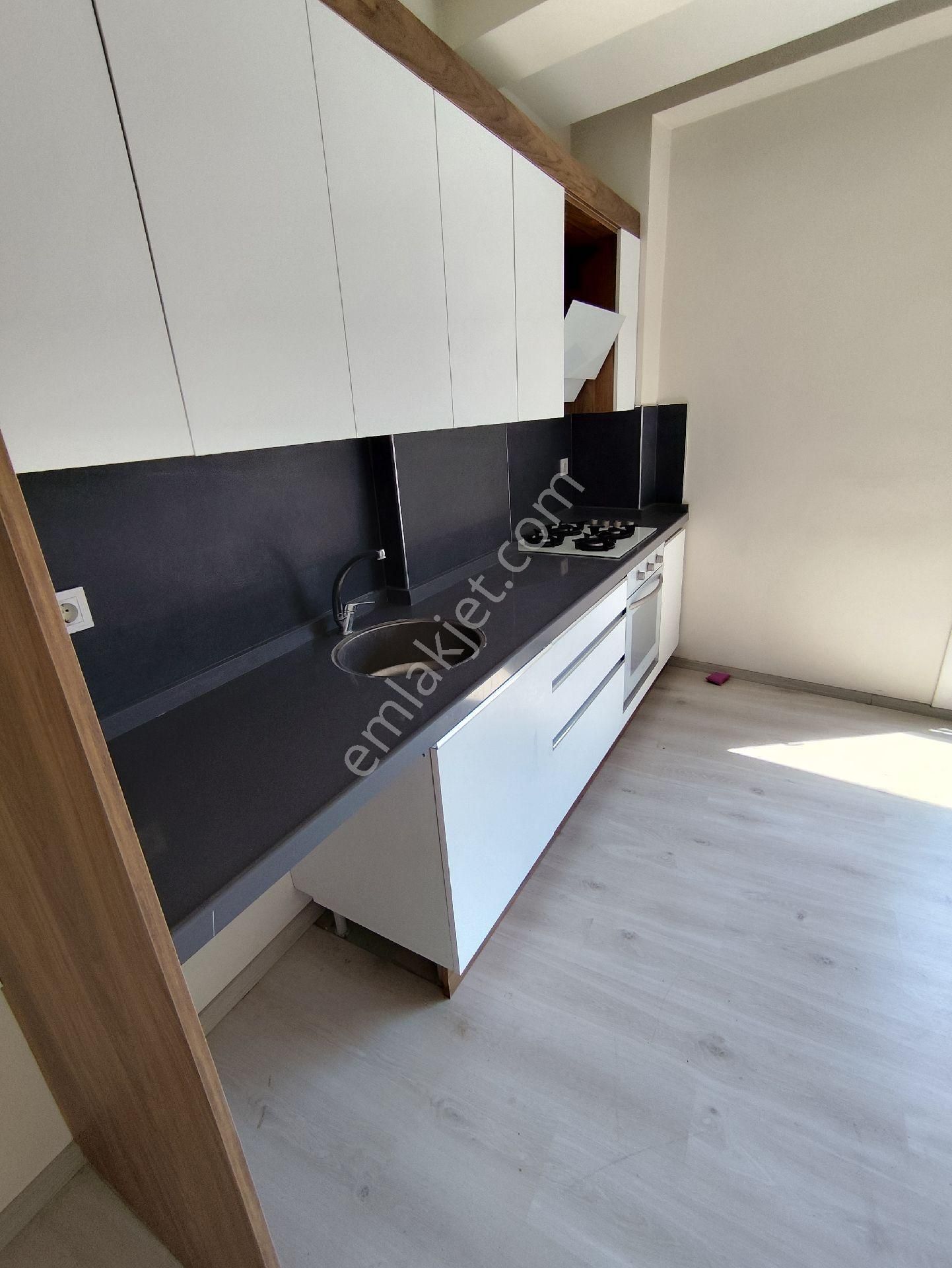 Artenew'den Bayraklı Cengizhan'da Kiralik Sifir 2+1 Arakat Daire