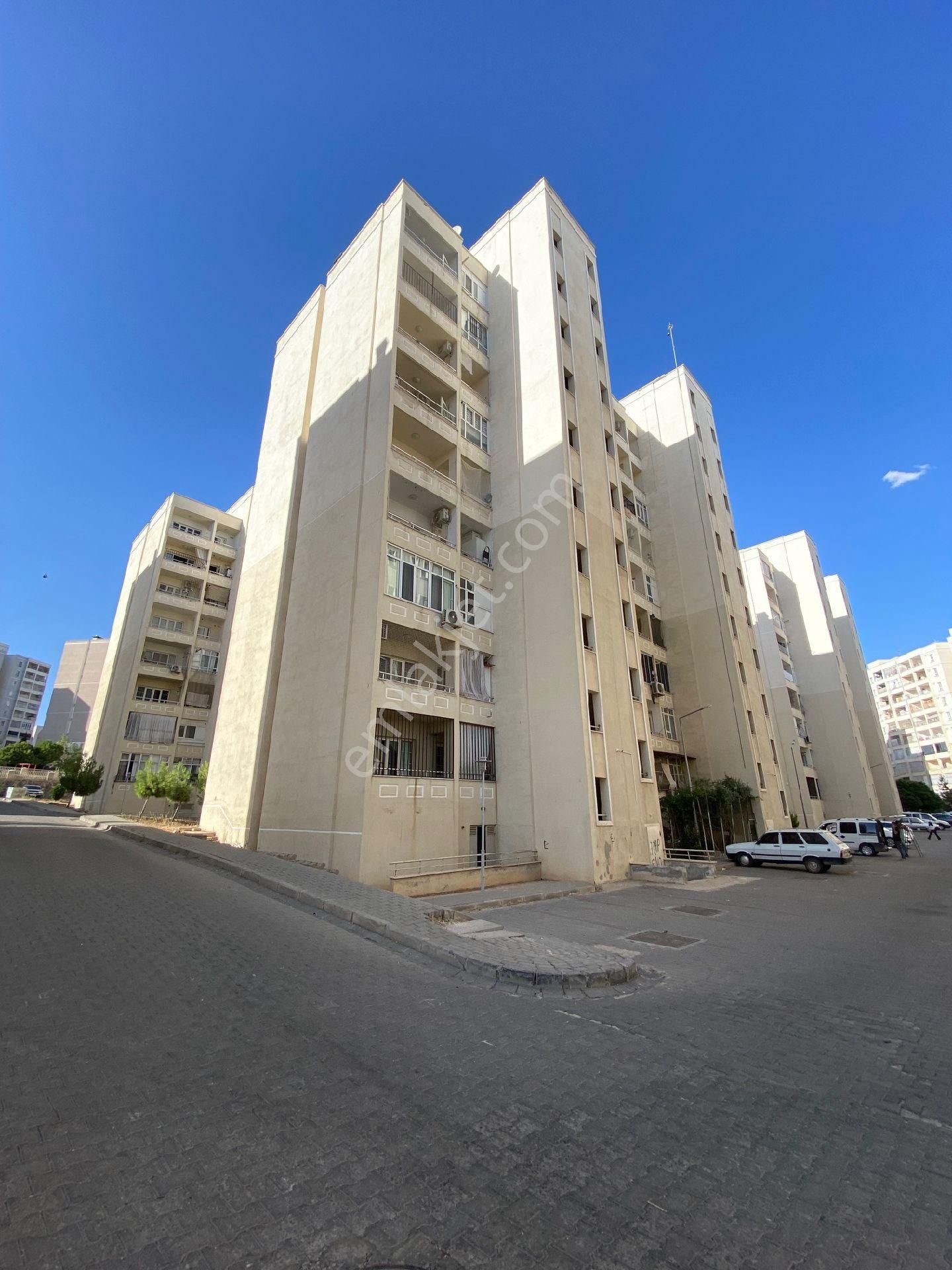 Seyrantepe Mah Satılık 2+1 85m2 Ara Kat Toki Dairesi Bakımlı