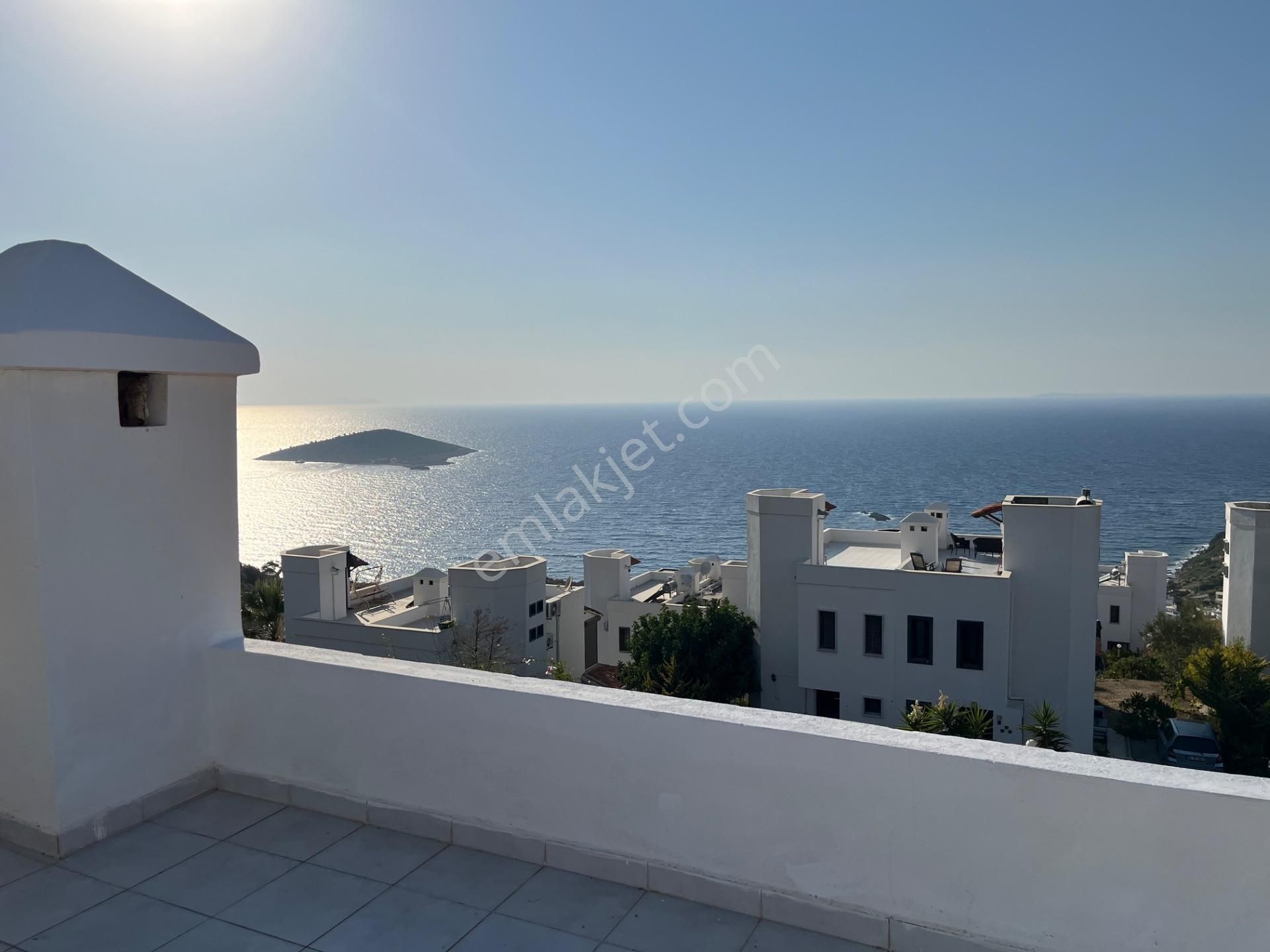 Yalıkavak Sitede Müstakil Yazlık Kiralık Eşyalı Müthiş Manzaralı