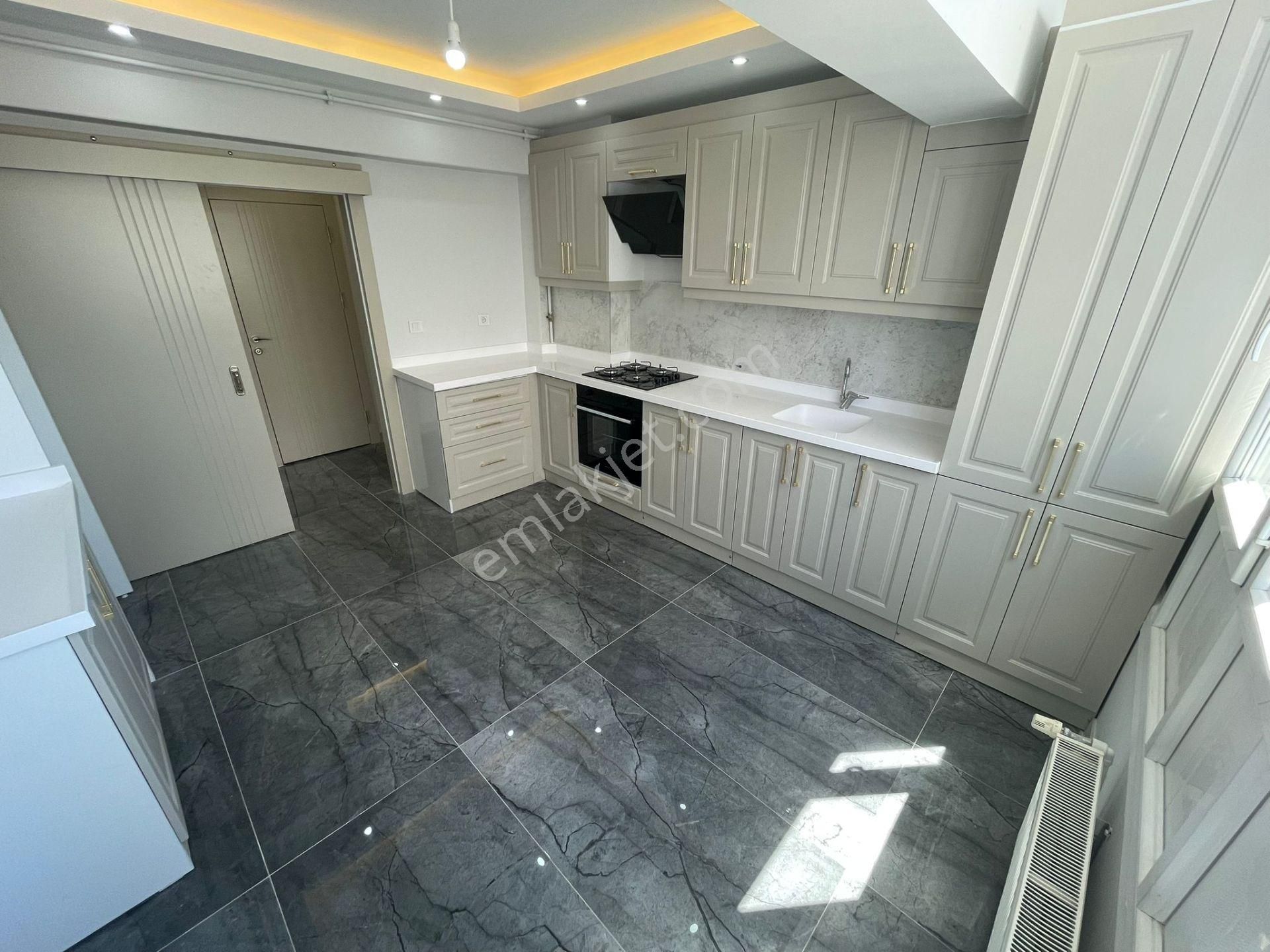 Etimsegut Piyade Mh De 3+1 Bağımsız Katta Ful Yapılı Daire