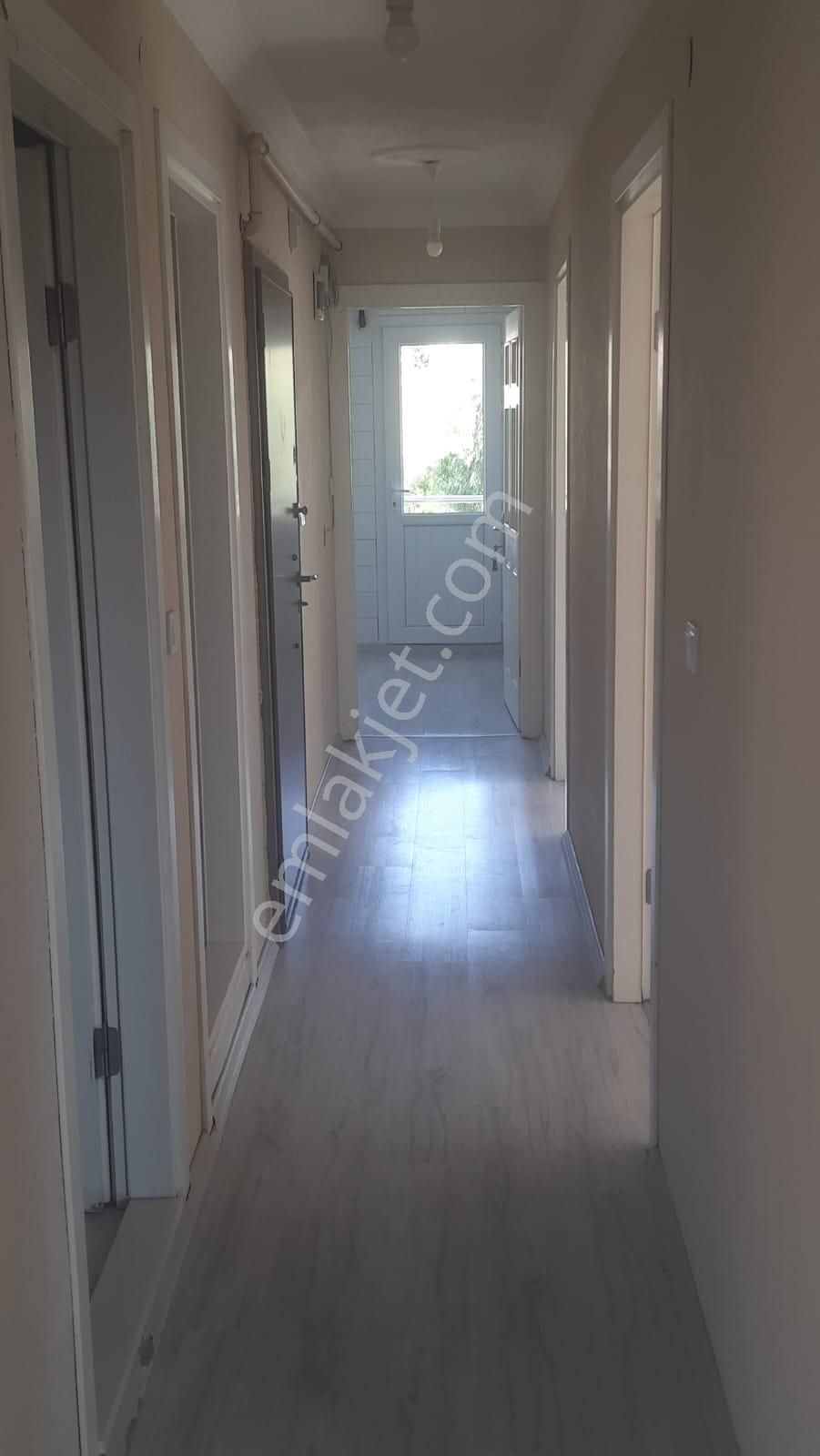 Bornova Atatürk Mah. Kiralık 3+1 Doğalgazlı Ve Klimalı Daire - Görsel 8