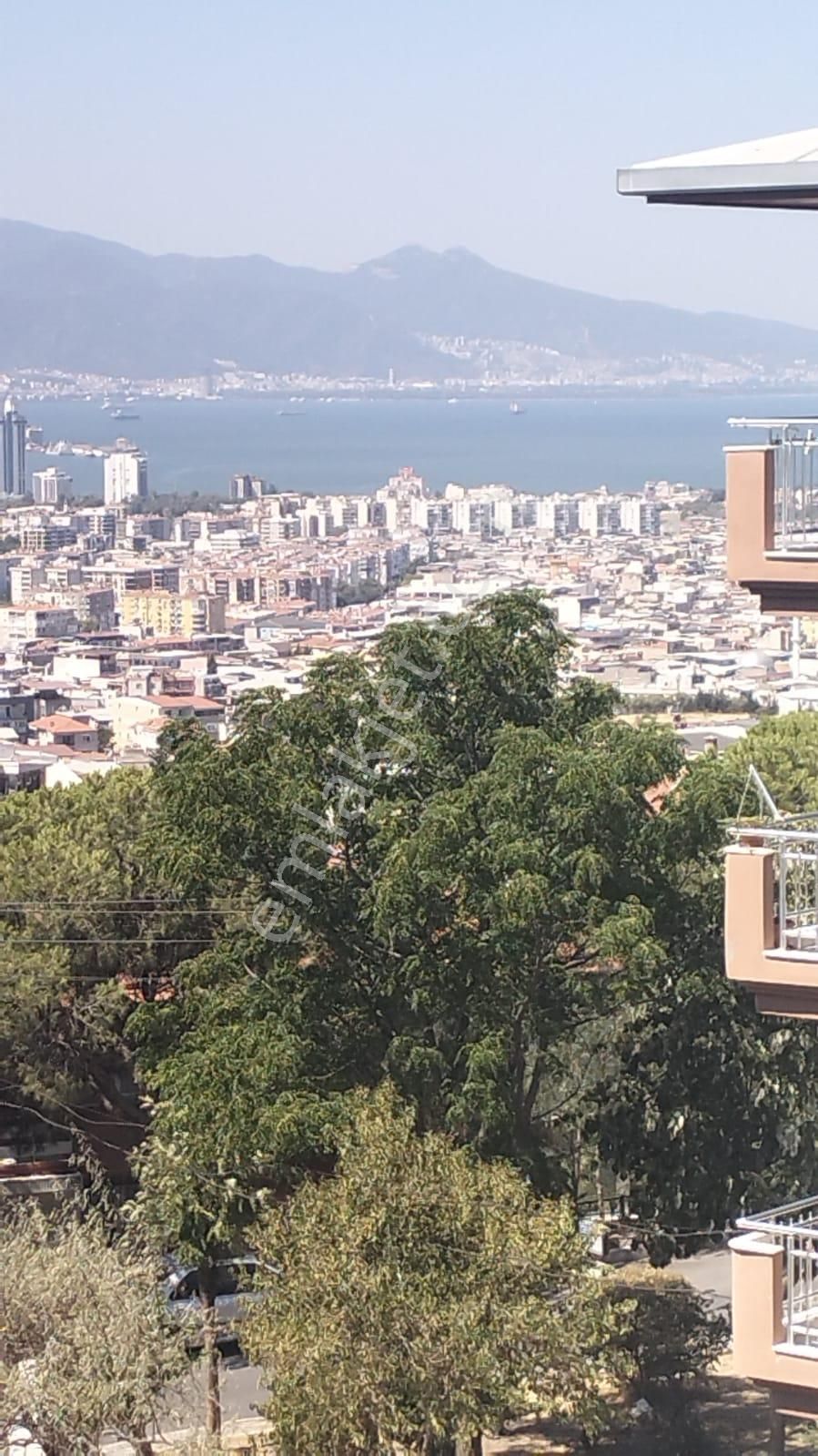 Bornova Atatürk Mah. Kiralık 3+1 Doğalgazlı Ve Klimalı Daire