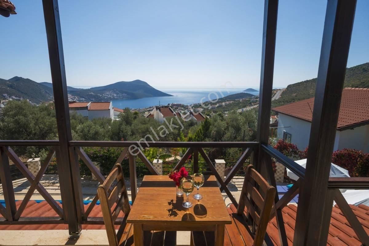 Antalya Kaş Lüks Kiralık Villa- Villa Otantik